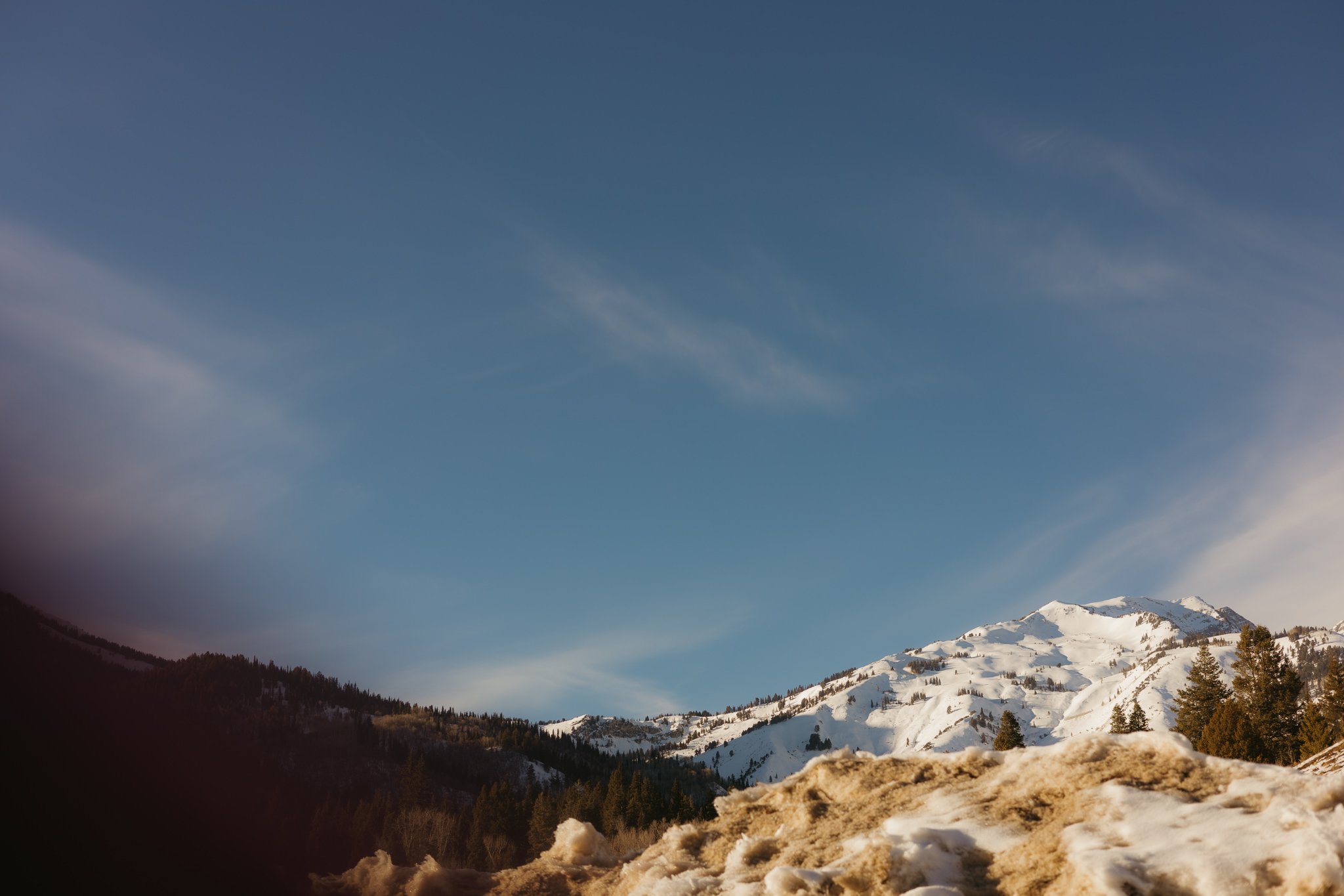 Tibble-Fork-Utah-Elopement-Winter-Hopes-and-cheers-photo-9.jpg