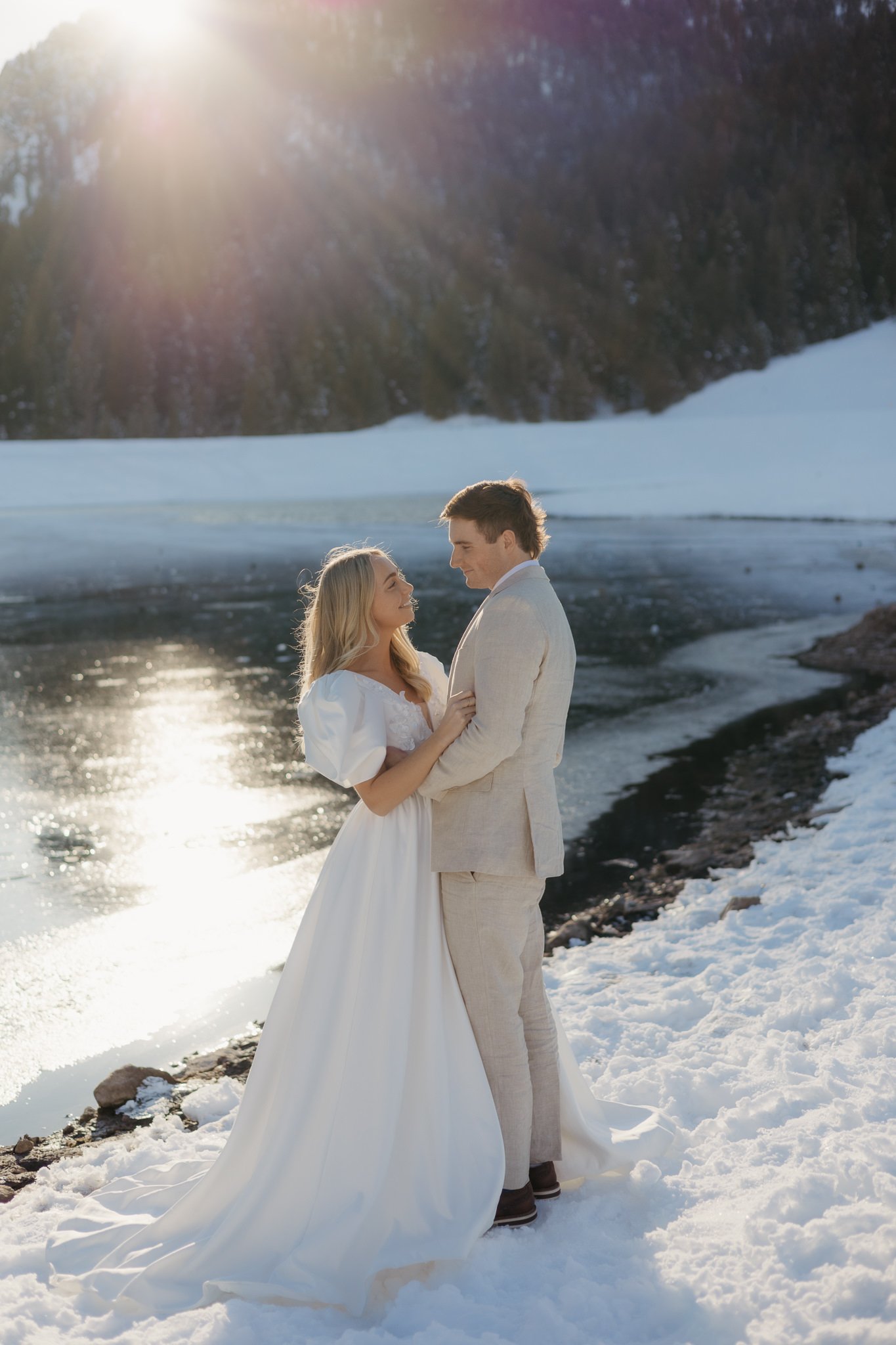 Tibble-Fork-Utah-Elopement-Winter-Hopes-and-cheers-photo-21.jpg