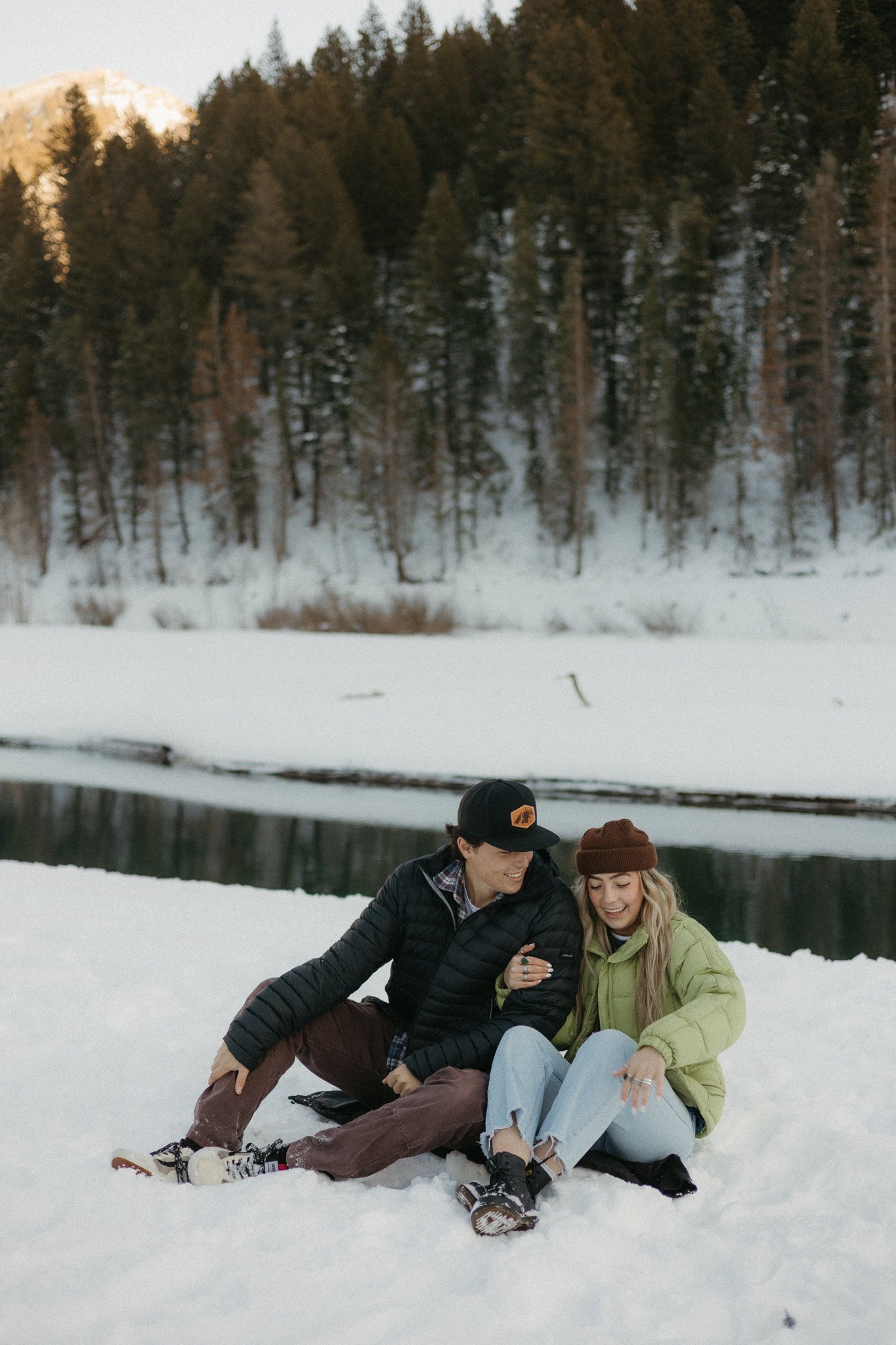 Tibble-Fork-Utah-Winter-Couple-Shoot-Snow-Hopes-and-cheers-22.jpg