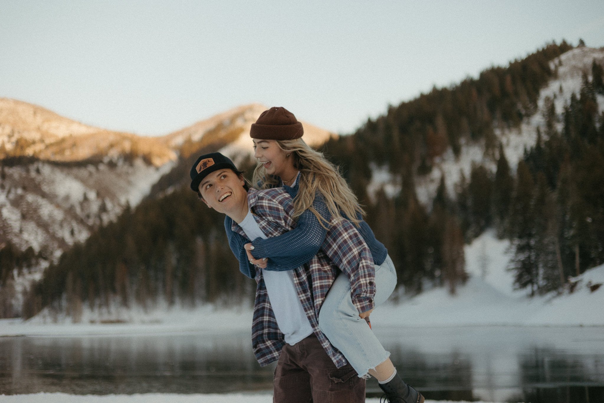 Tibble-Fork-Utah-Winter-Couple-Shoot-Snow-Hopes-and-cheers-93.jpg