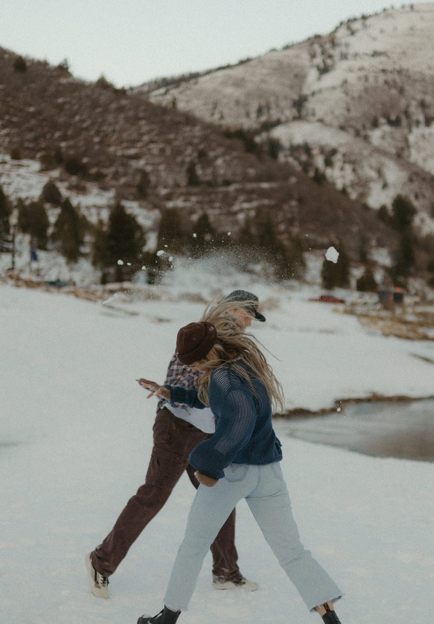 Tibble-Fork-Utah-Winter-Couple-Shoot-Snow-Hopes-and-cheers-131.jpg