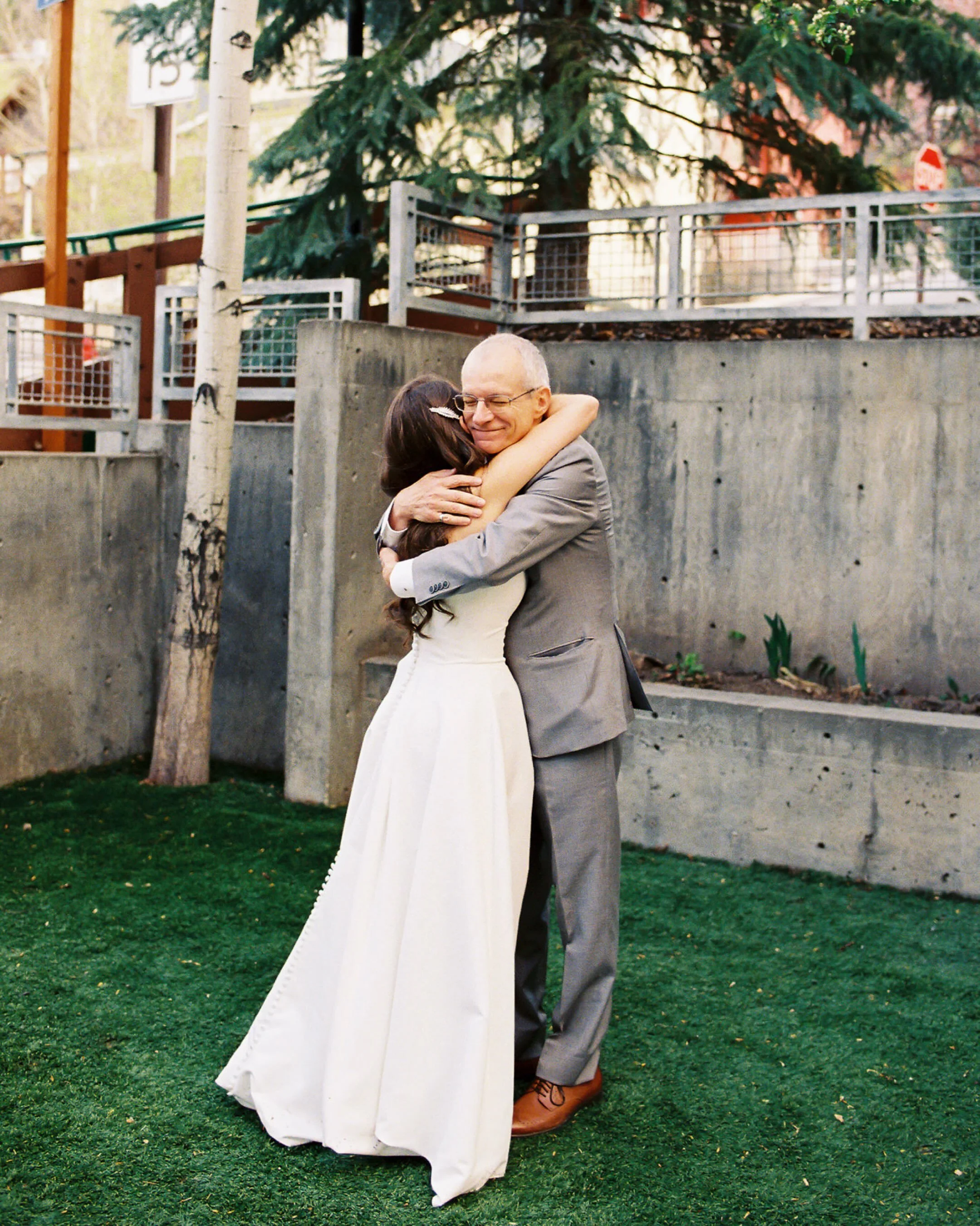 Father-daughter dance con un cachito de mi coraz&oacute;n 

#fatherdaughterdance #weddingdances #kodak800