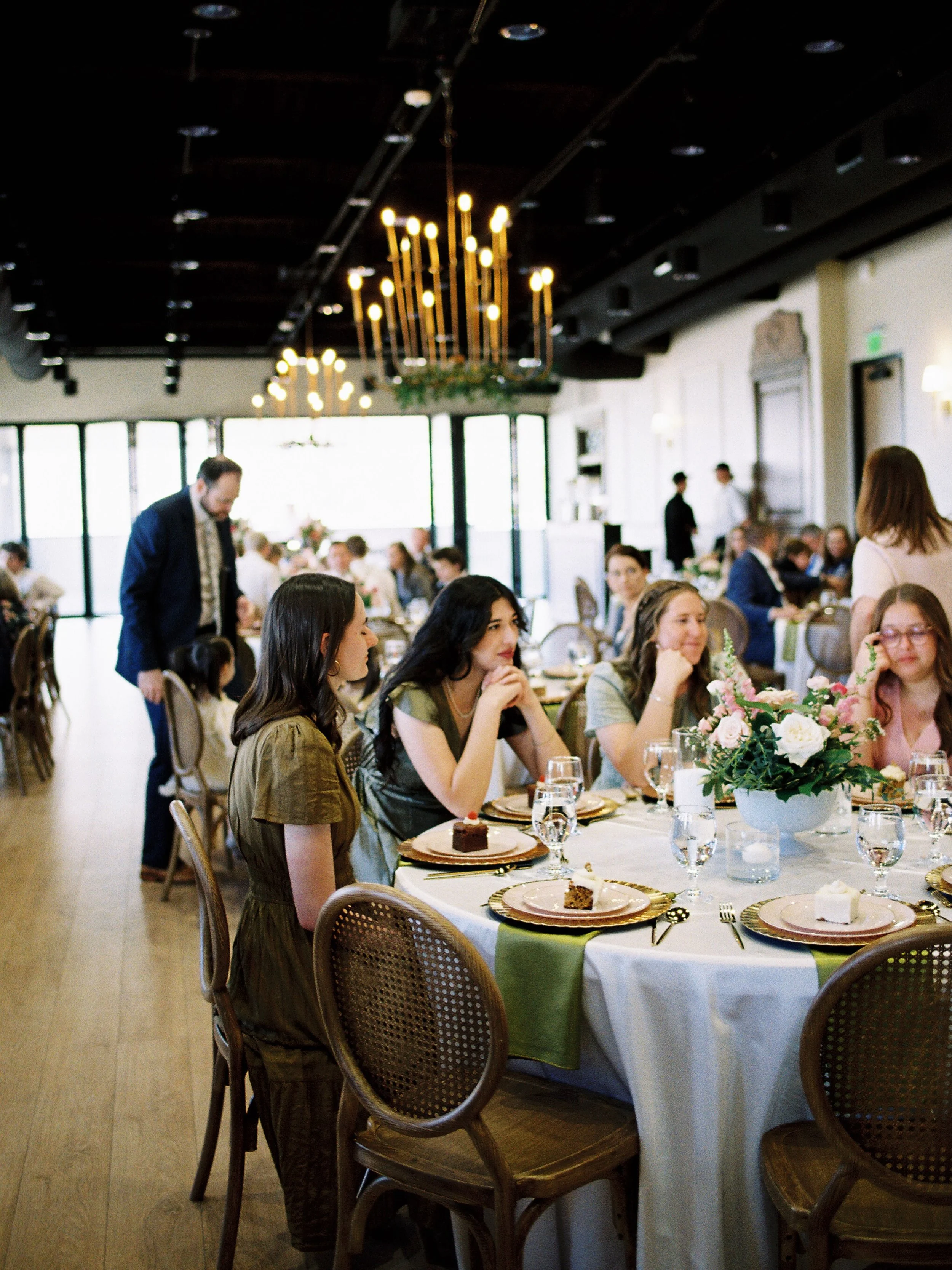 Friends at the table

#utahweddingphotographer #guest #weddingtable