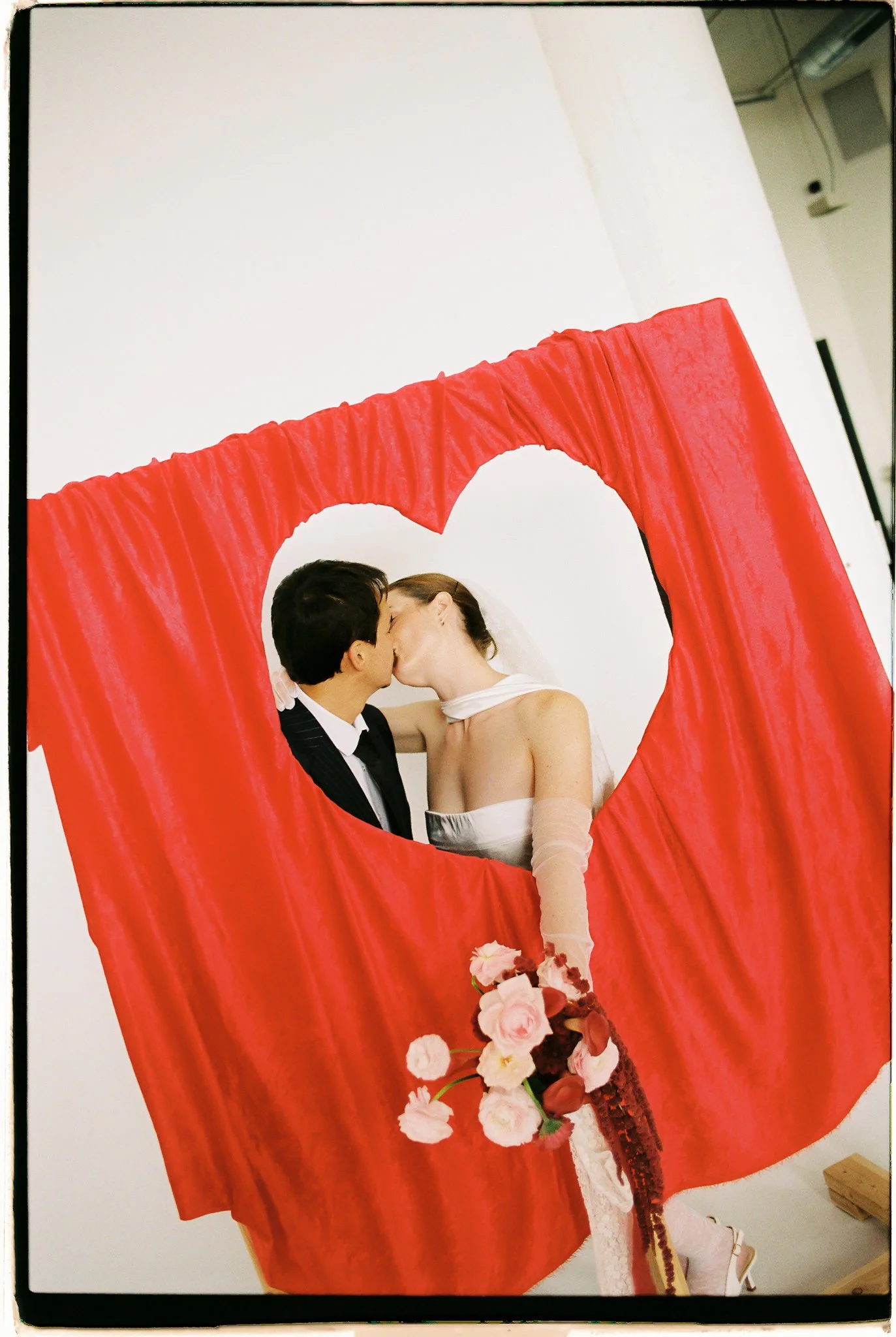 modern-retro-editorial-wedding-inspiration-utah-28.jpg