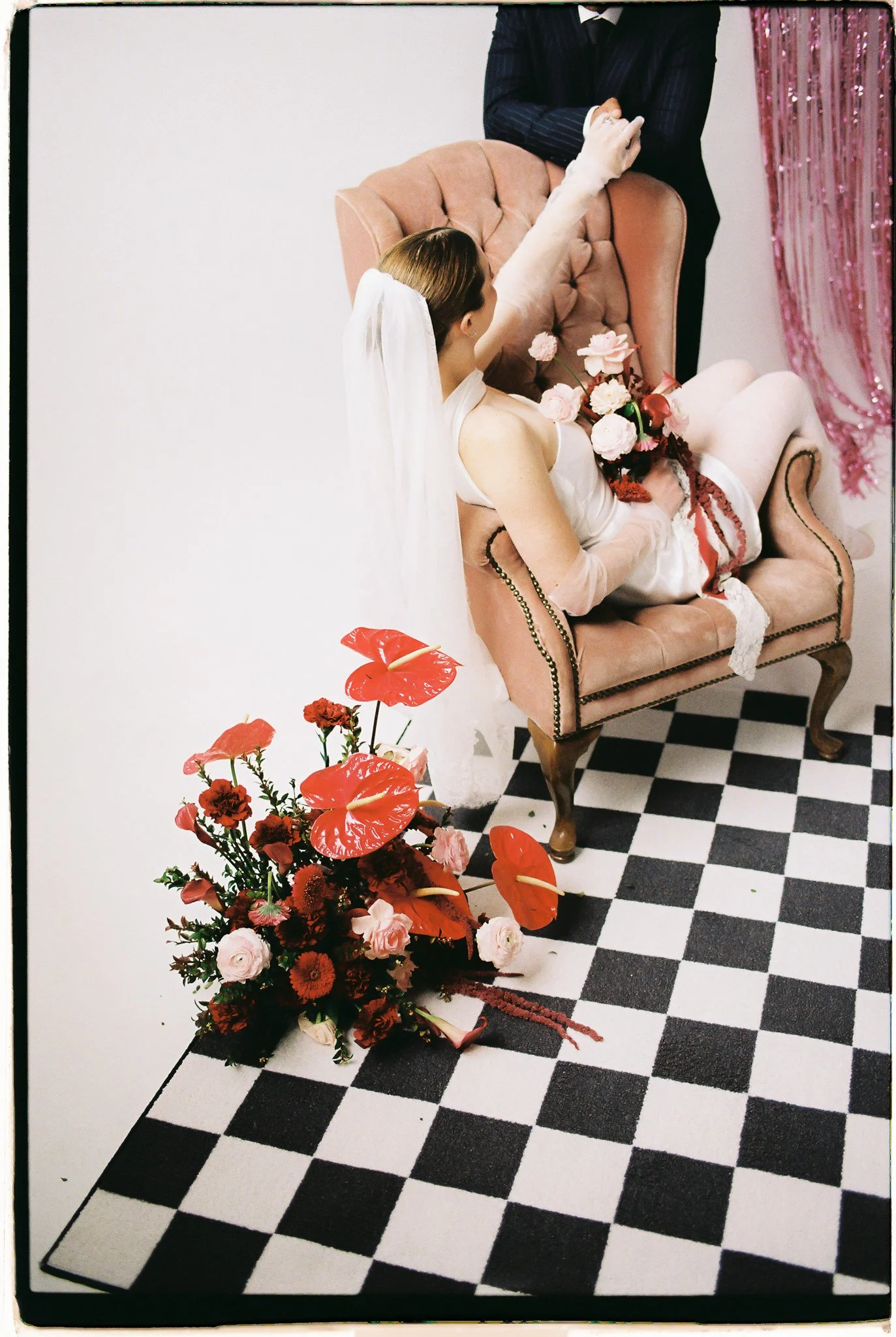 modern-retro-editorial-wedding-inspiration-utah-43.jpg