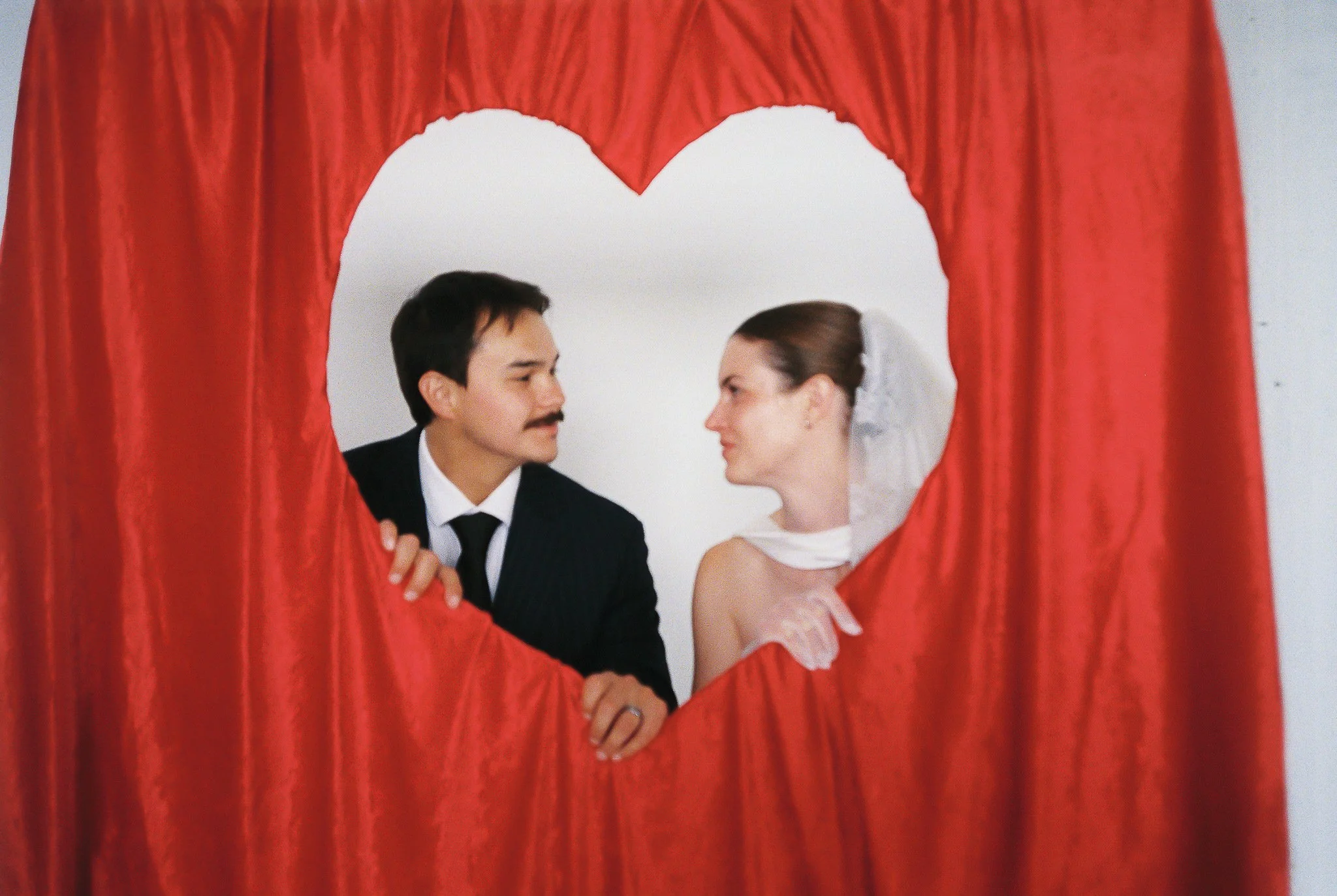 modern-retro-editorial-wedding-inspiration-utah-8.jpg