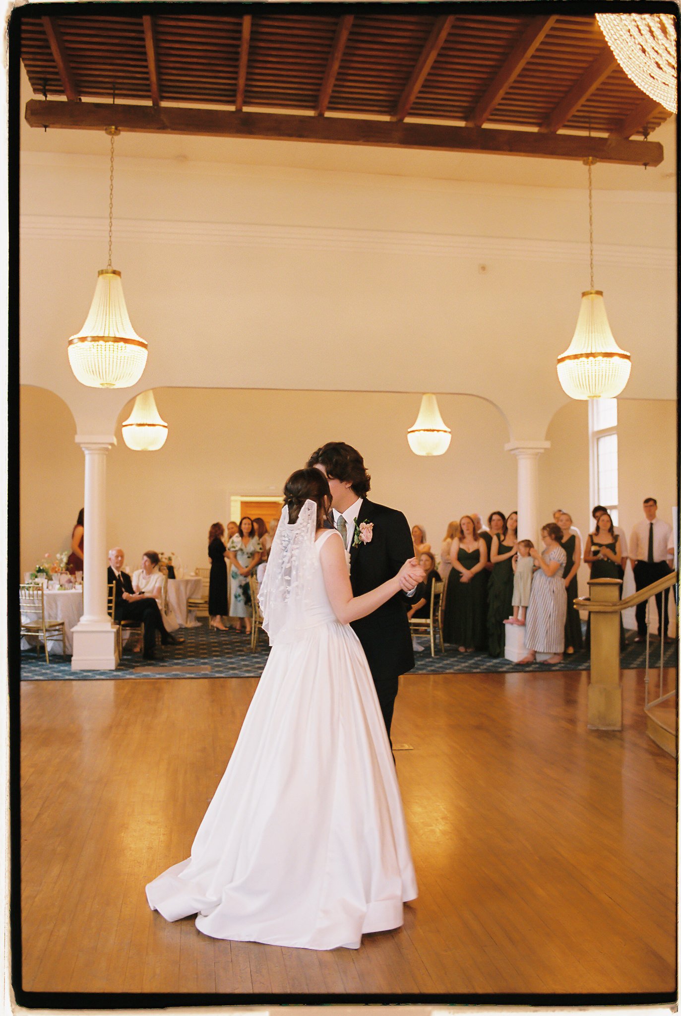 the-northampton-house-wedding-film-51.jpg