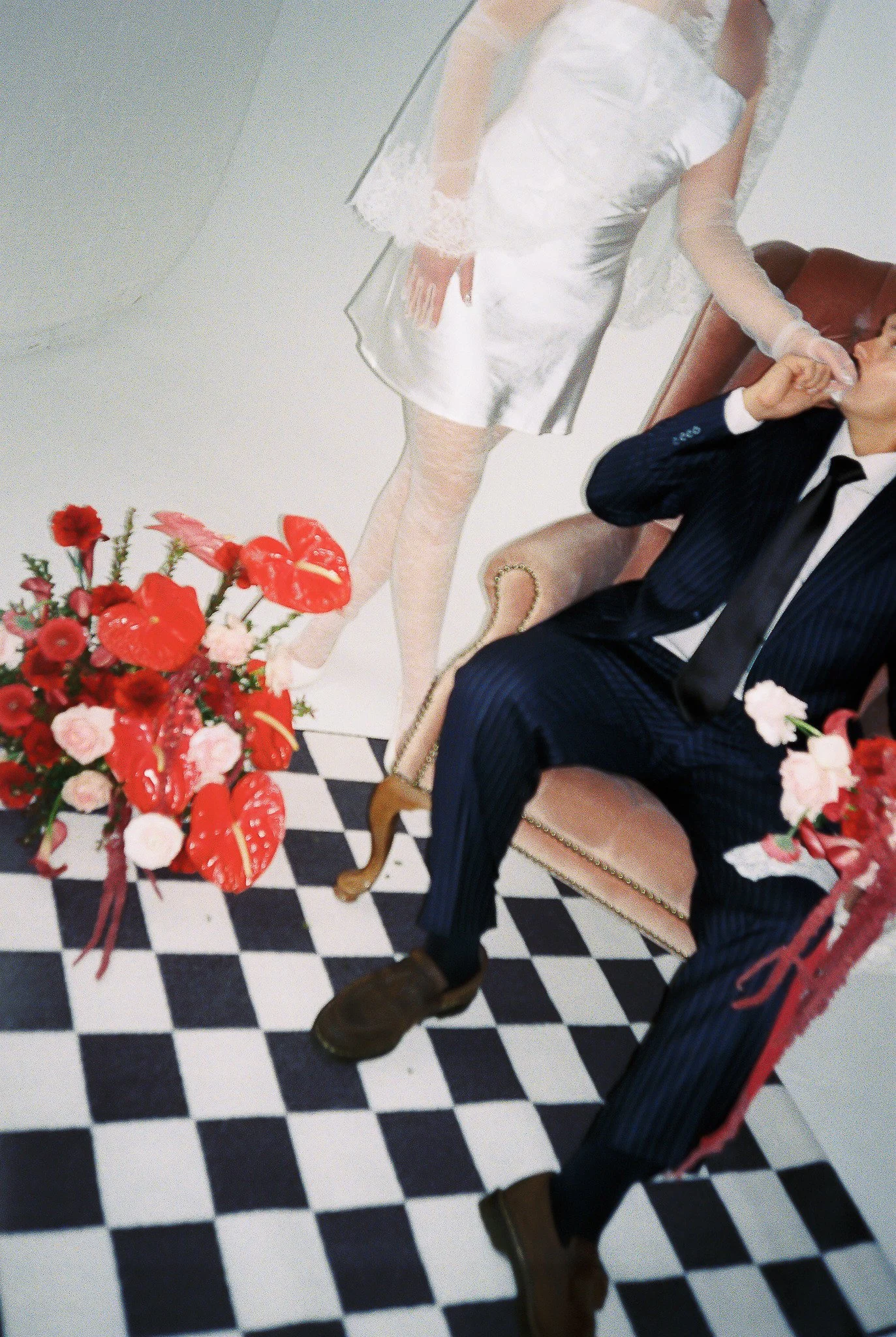 modern-retro-editorial-wedding-inspiration-utah-5.jpg