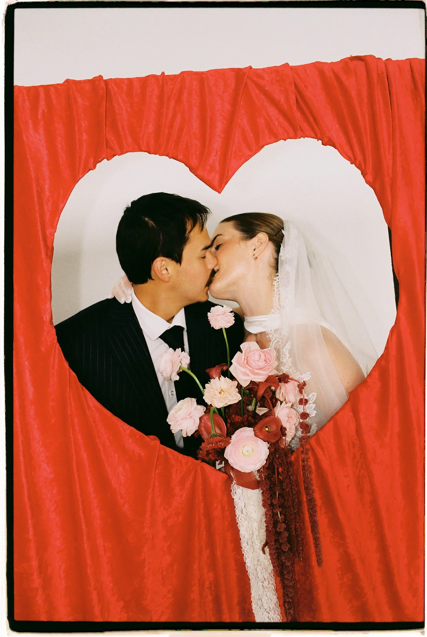 modern-retro-editorial-wedding-inspiration-utah-26.jpg