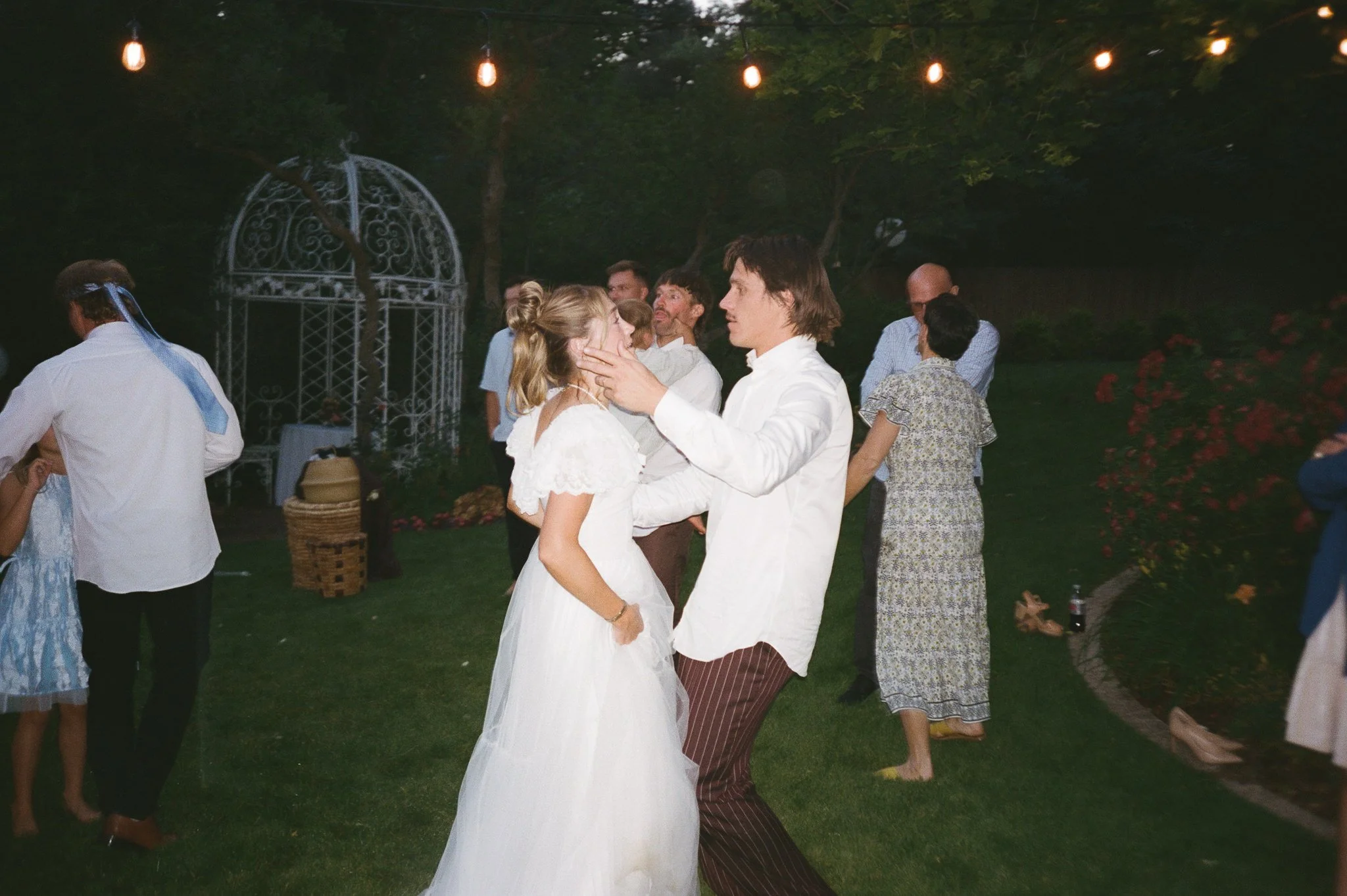 backyard-wedding-ceremony-25.jpg