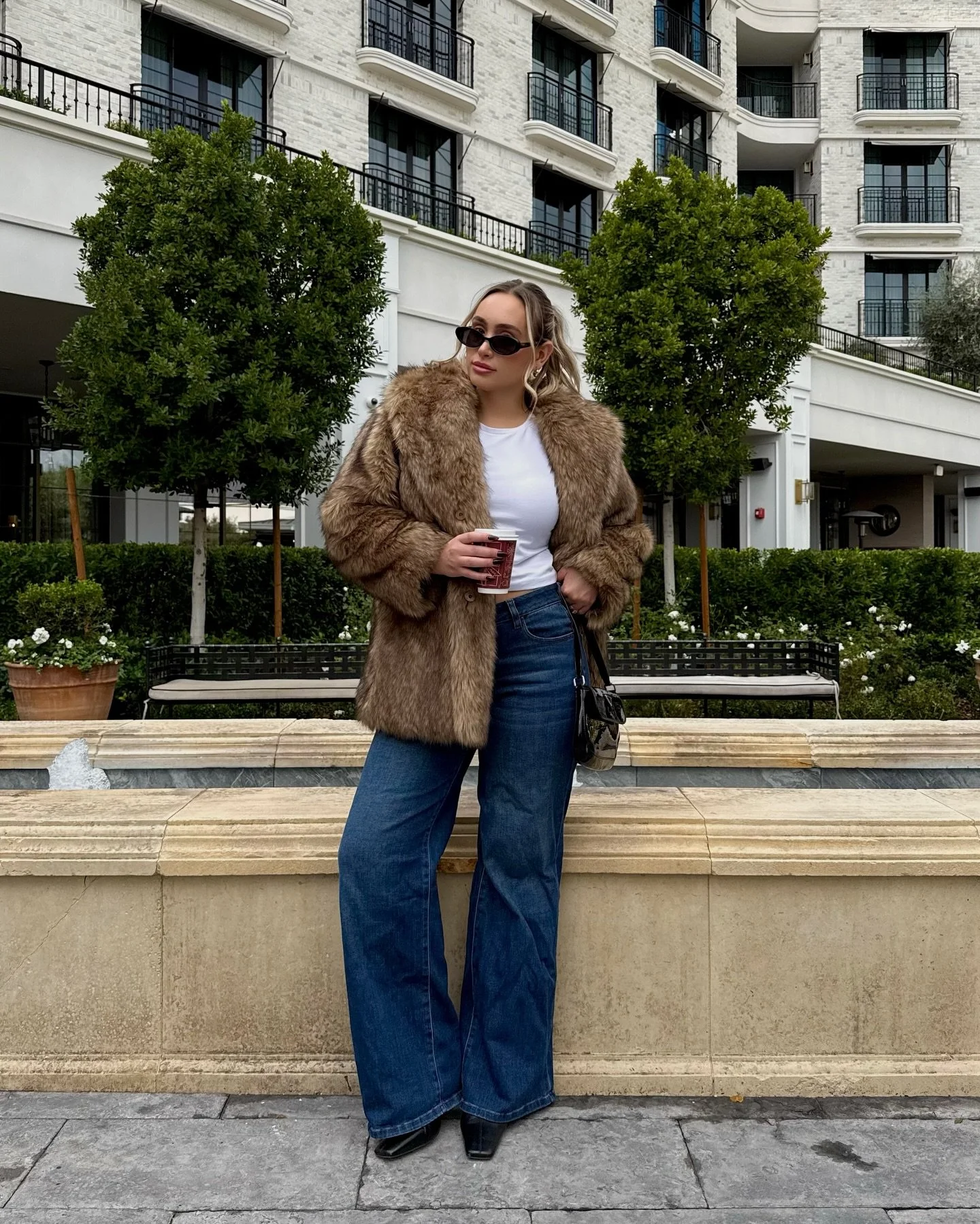 bundled up 🧸🤎☕️ 
&bull;
&bull;
&bull;
&bull;
&bull;
#furcoat #winter #winteroutfitideas #outfitinspo #girlswear