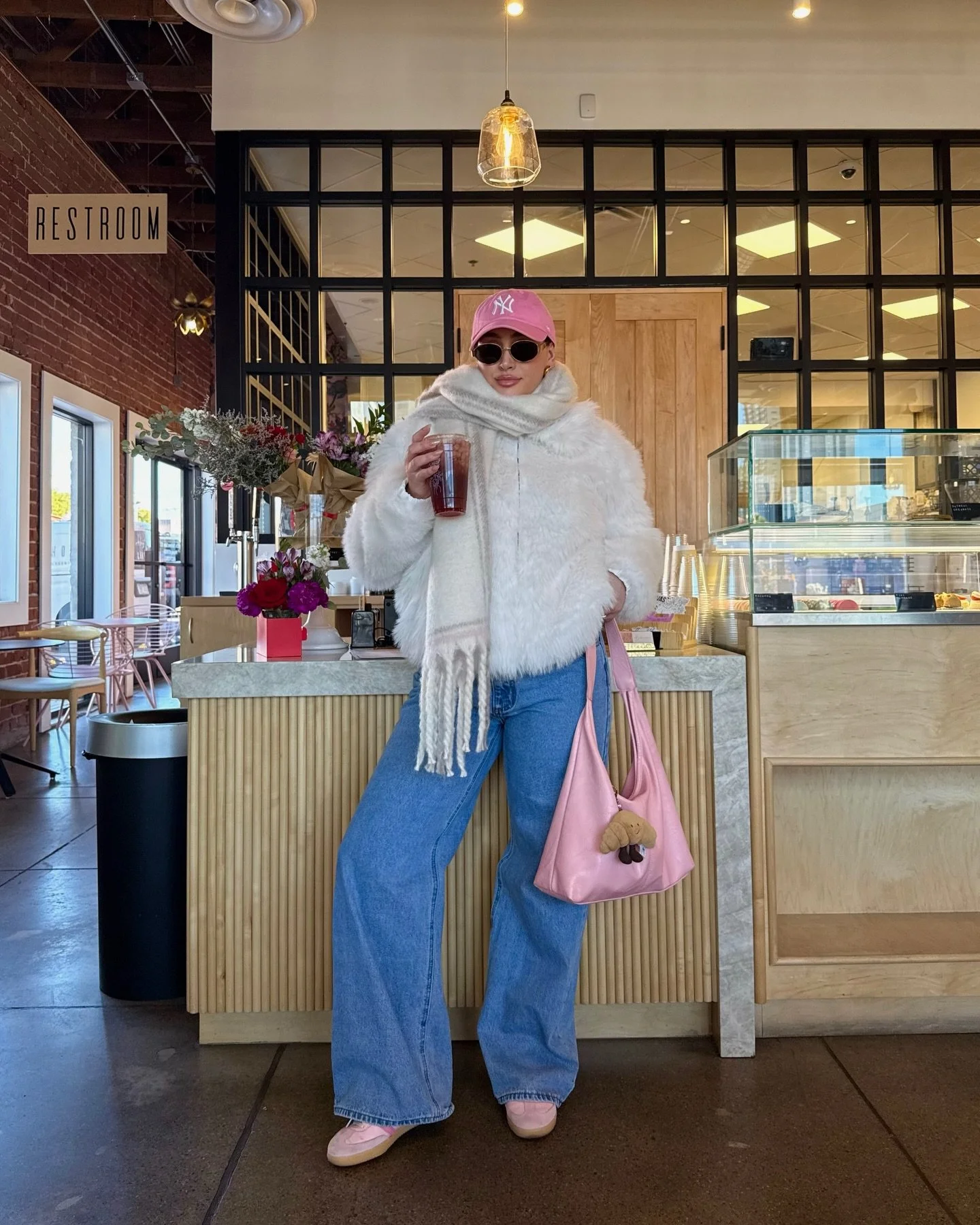 bundled up 💕☕️ @abercrombie #abercrombiepartner 
&bull;
&bull;
&bull;
&bull;
#winterwear #outfitinspiration #popofpink #girlswear