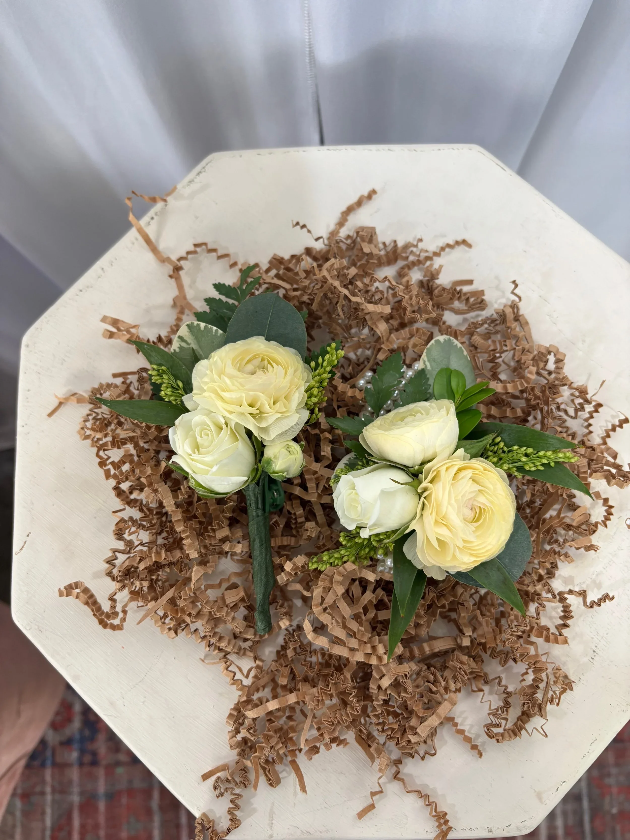 Wrist Corsage Boutonniere