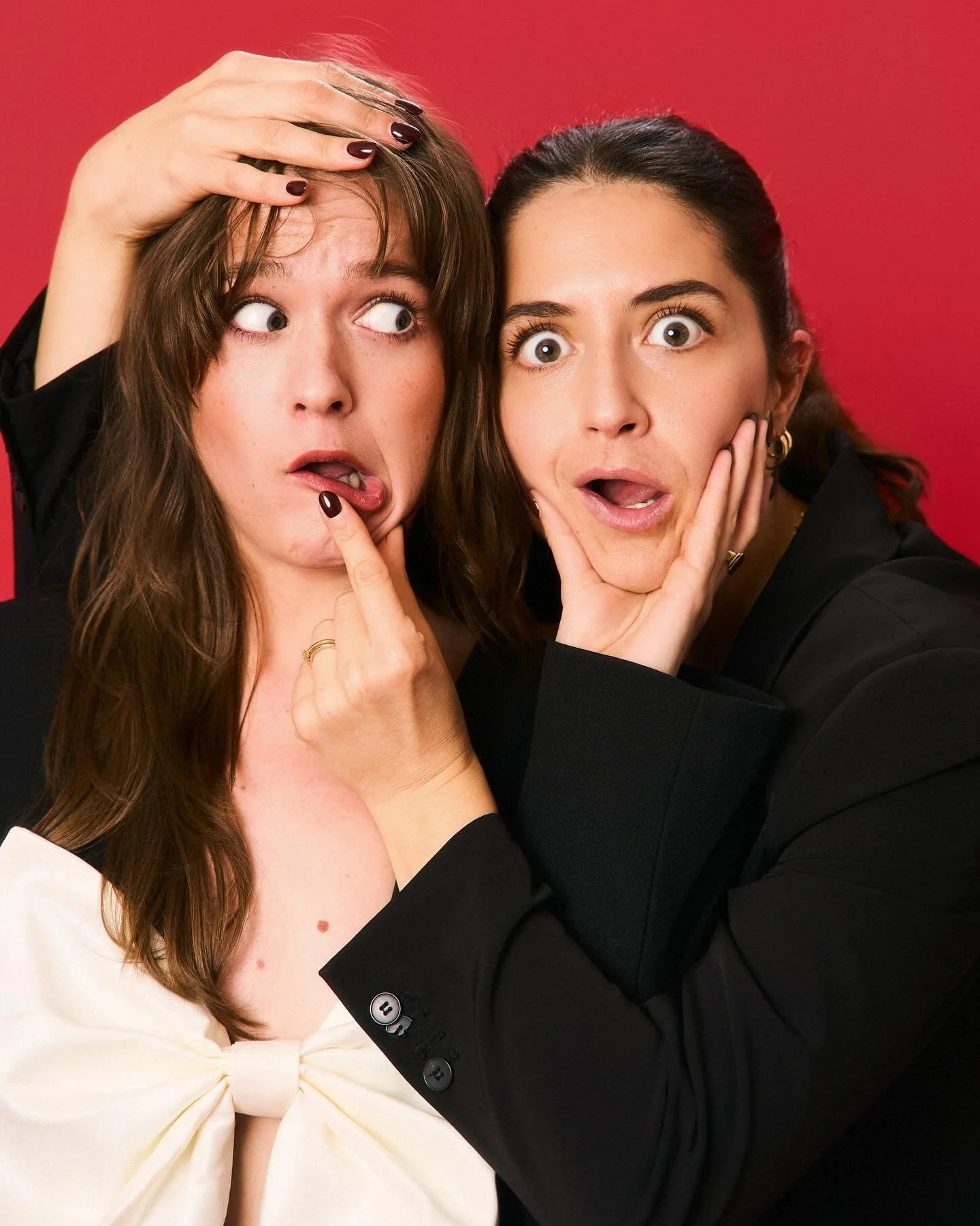 Forever holding space.. and each others&rsquo; faces! 💚🩷Happy &ldquo;Wicked: For Good&rdquo; day to those who celebrate!

📷 by @tbuck9 

#wicked #wickedforgood