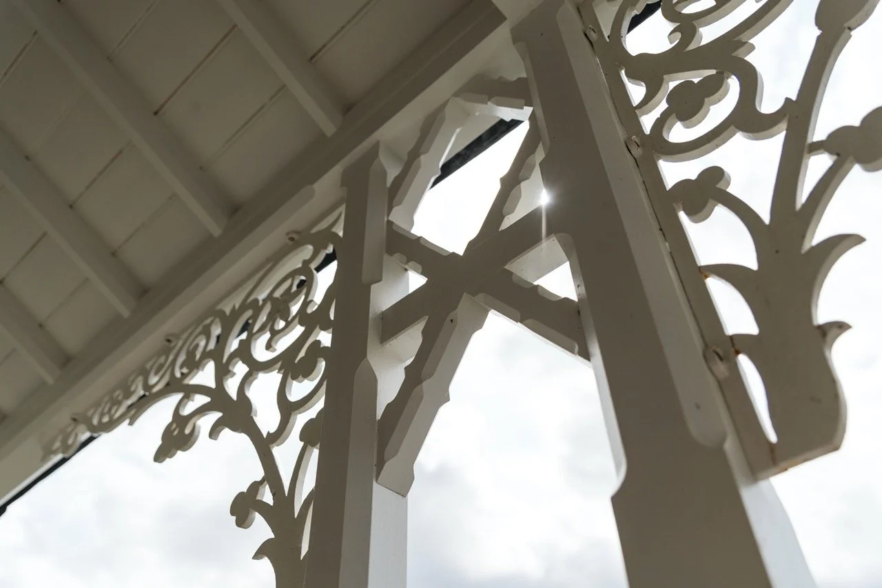 Original iron decorative pieces restored and used again.