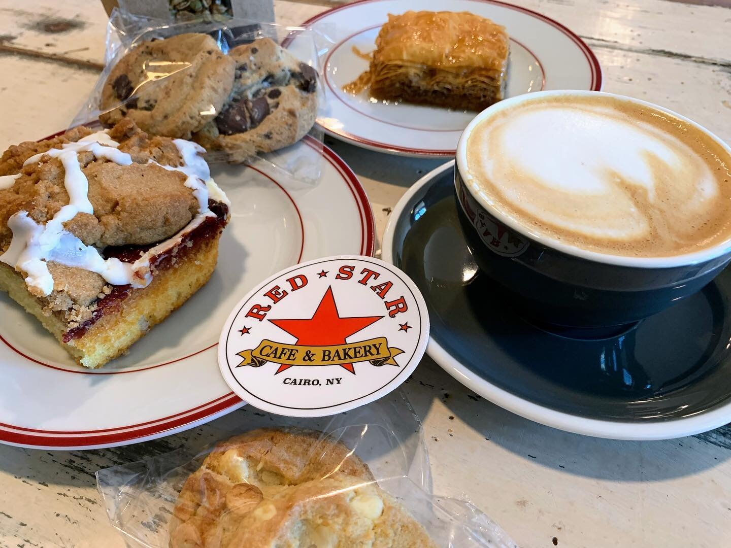 New shop alert - Red Star Cafe &amp; Bakery has great coffee and delicious homemade treats. The baklava is a MUST! #cairony #cometocatskill