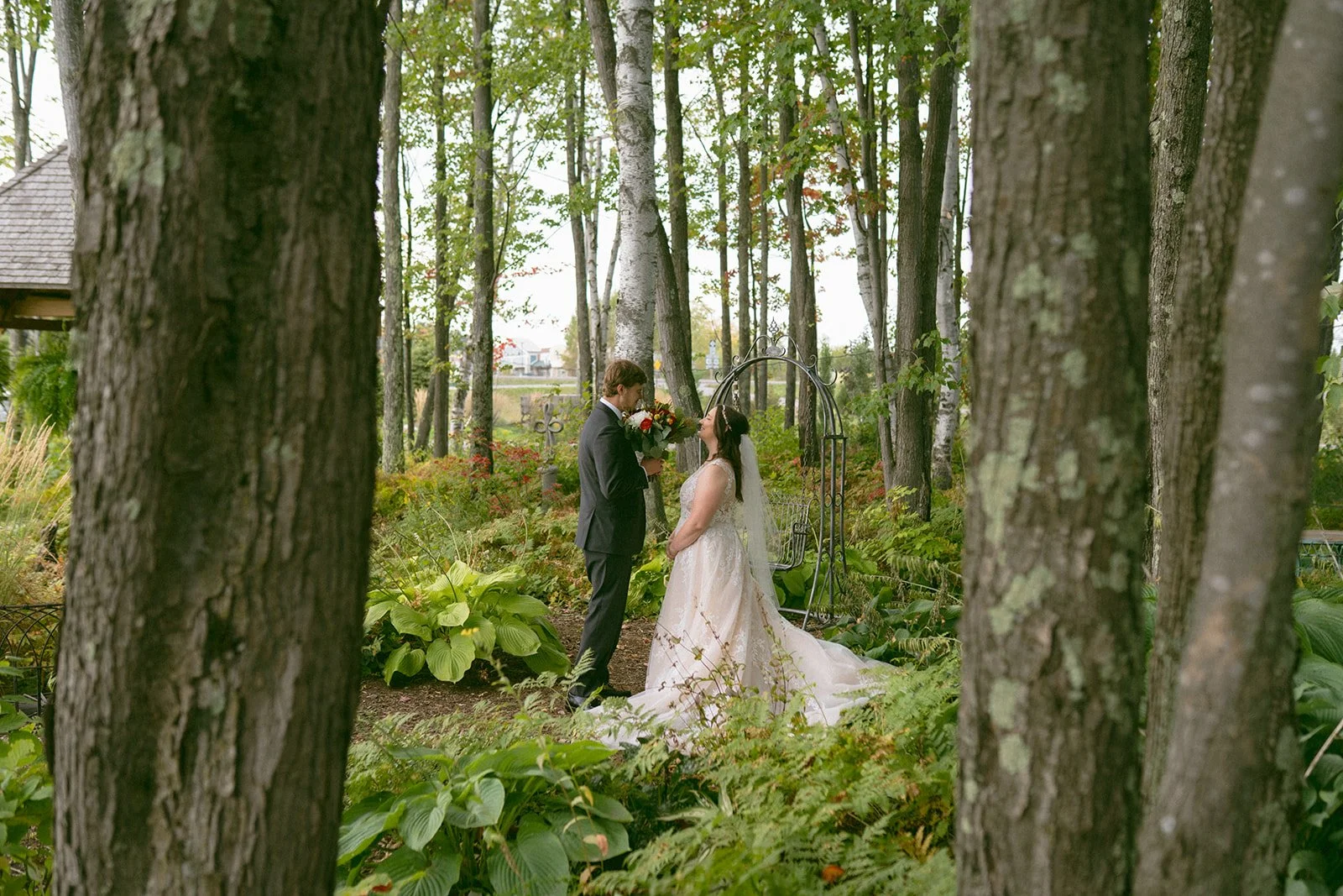  
  Photo Credit: 
   Sabrina Leigh Studios  
  assist 
   KT Creative Photography 
 