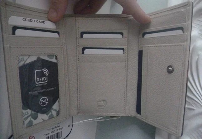 Mala Leather Foxglove Forest Tri Fold Large Purse RFID Protection Dust Bag Cream 71 3716 (12).JPG