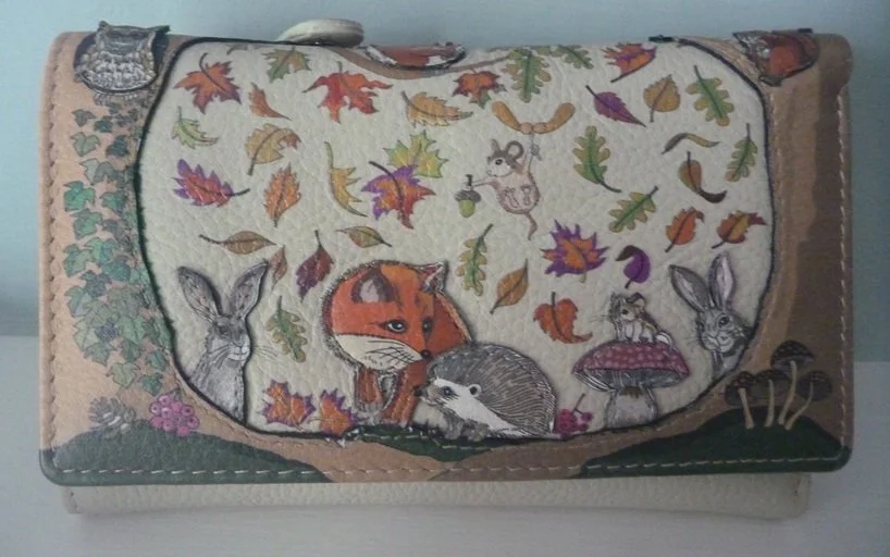 Mala Leather Foxglove Forest Tri Fold Large Purse RFID Protection Dust Bag Cream 71 3716 (4).JPG