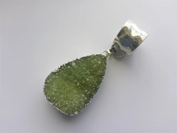 Isabelle Grace Black Ginger Handmade TearDrop Crystal Scarf Jewellery Green Gift (2).JPG