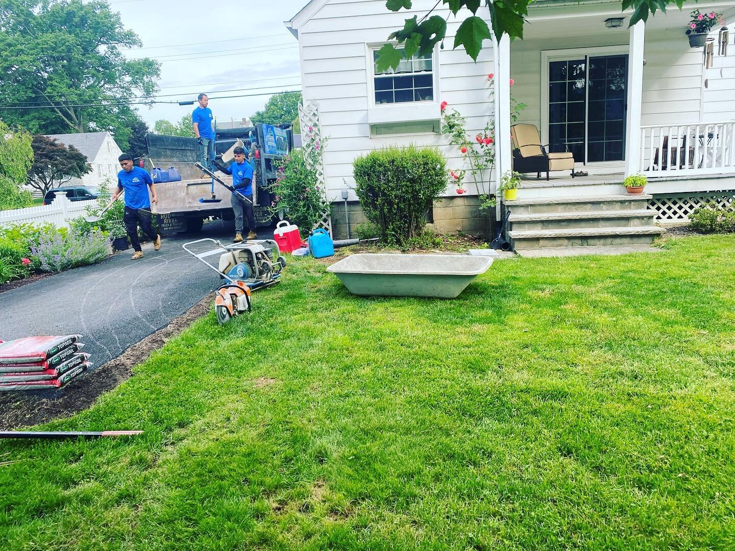 New patio with pavers done ✅
