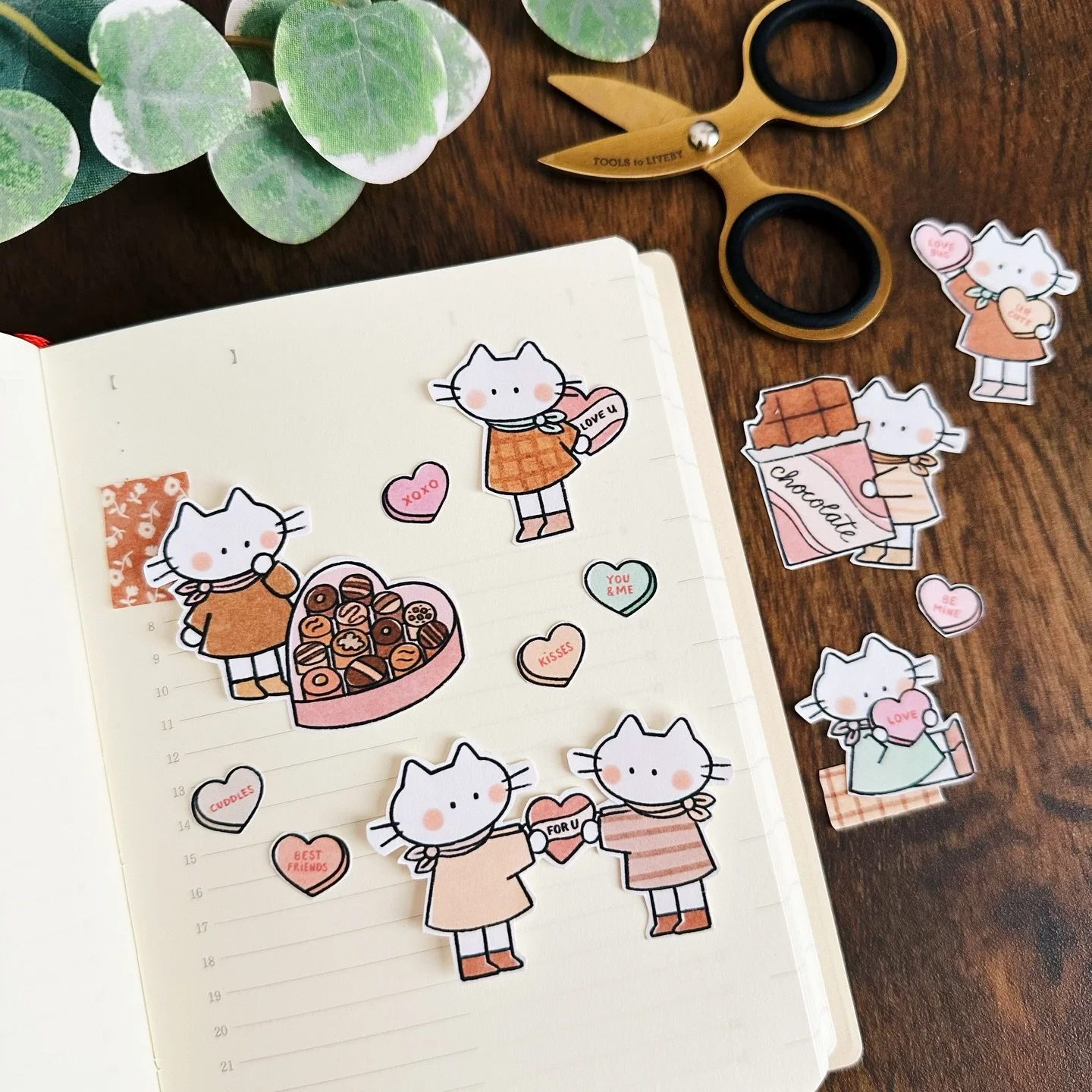 🍫 What&rsquo;s sweeter than Valentine&rsquo;s candy? Tint cats enjoying Valentine&rsquo;s candy 😉💖