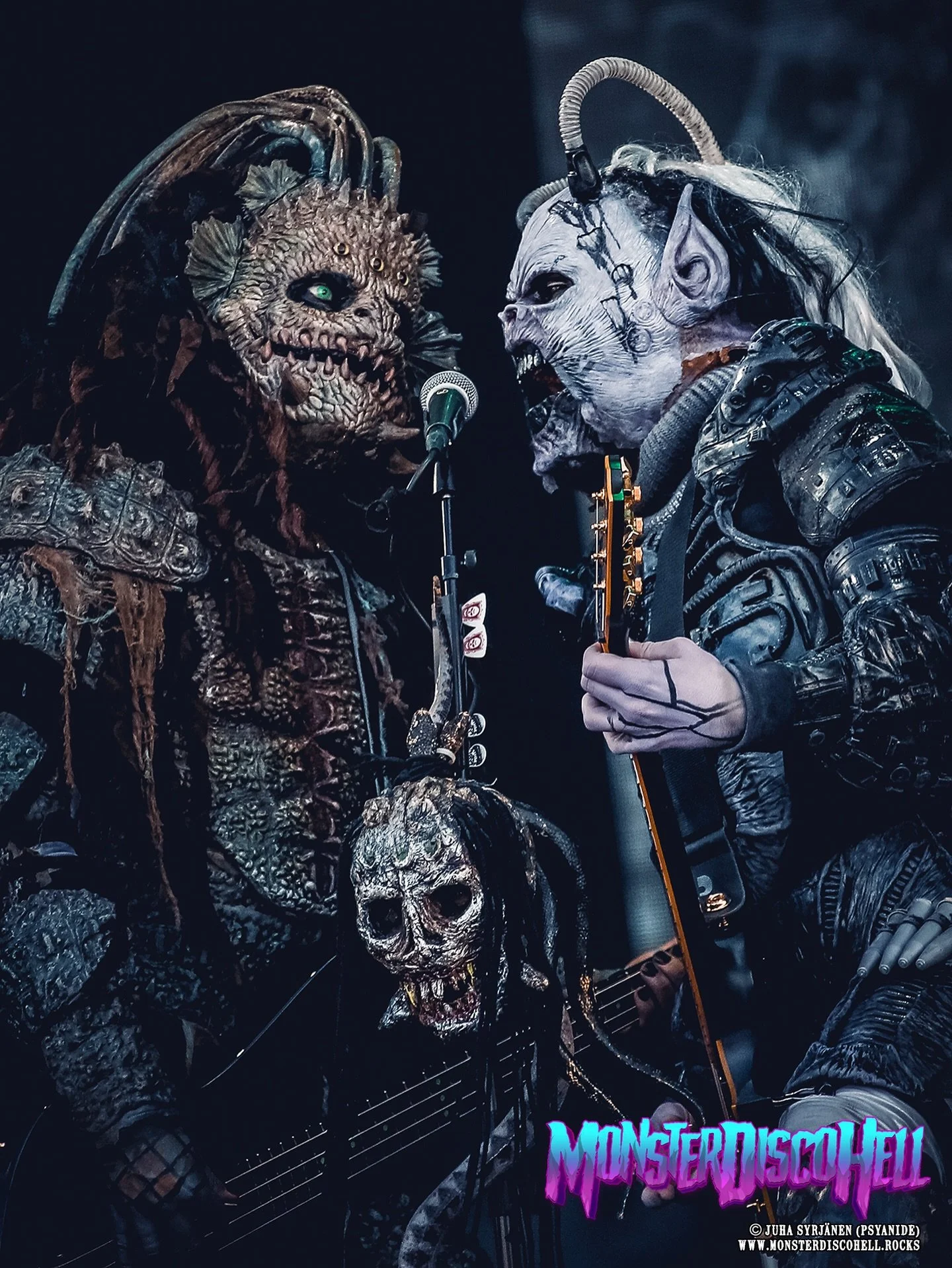 Sunday funday! How&rsquo;s everything? For today, let&rsquo;s have a classic Screem Writers Guild era bro-shot of Easy and Gonie! The two best and most adorable ding-dongs ever! We love those, right? And we haven&rsquo;t had one in a long time, so le