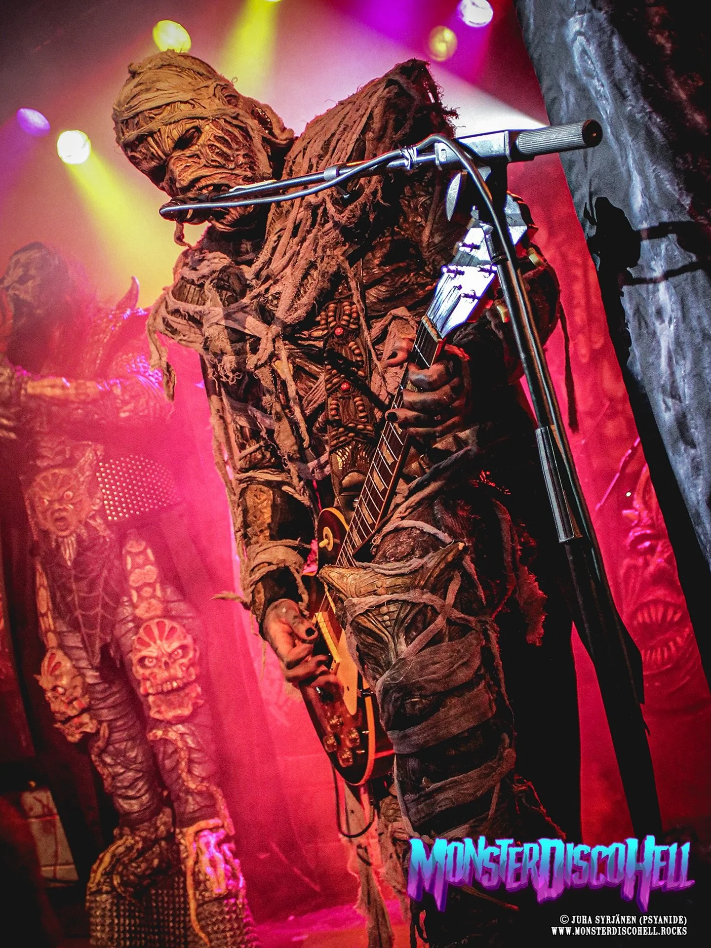 Throwback Thursday time again! For today, let&rsquo;s have this never-before-seen, Babez for Breakfast era shot of Amen, taken at Virgin Oil Co., Helsinki on November 13th 2010, a little over 15 years ago! The rags-filled Amen costume of this era, wa