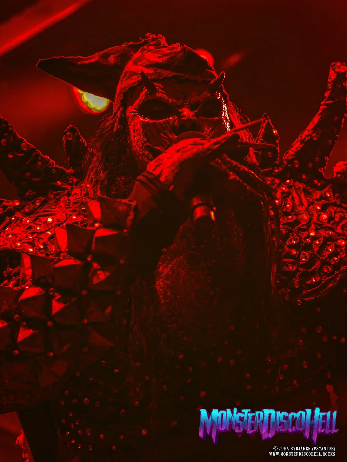 Just a couple of weeks to go and the Blood Red Santa/Sandman is coming a&rsquo;knocking! Are you excited? Have you been naughty or nice this year? There&rsquo;s still time to go either way, just saying! This previously unused shot was taken at the Lo