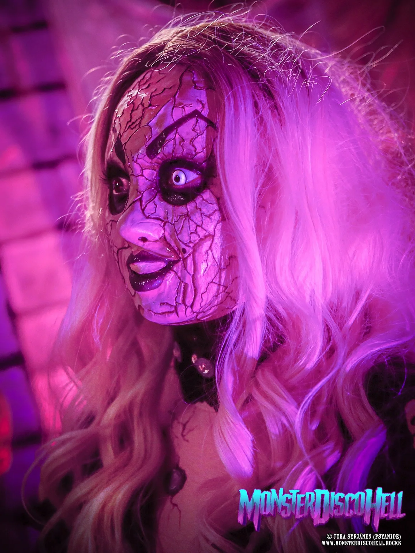 I&rsquo;m a Scarbie girl in a Scarbie world! We didn&rsquo;t have our traditional Hella Good Friday post yesterday, so we&rsquo;ll have one for today! A Hella Good Weekend post to feel the glamour in pink! It&rsquo;s so damn pink 🩷🩷🩷 This shot was