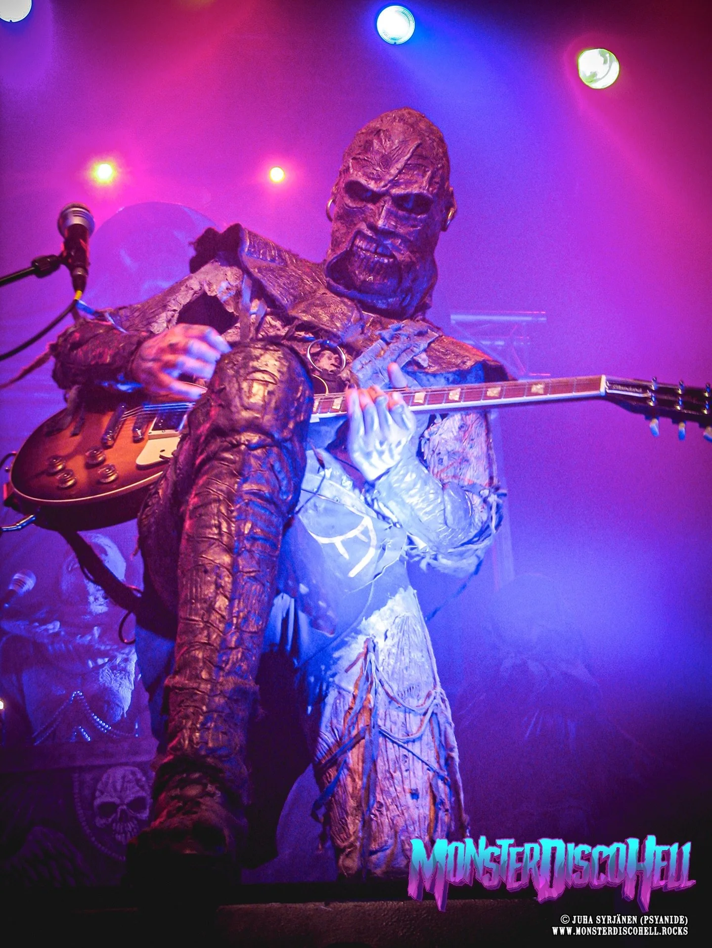 On this Throwback Thursday, let&rsquo;s post this shot of The Arockalypse era Amen playing one of his solos, taken this week 19 years ago, on February 9th 2007 at Vuokatti, Finland. Amen in these colors, just ahh 🩵💜🩷 And hey, happy Fat Thursday to