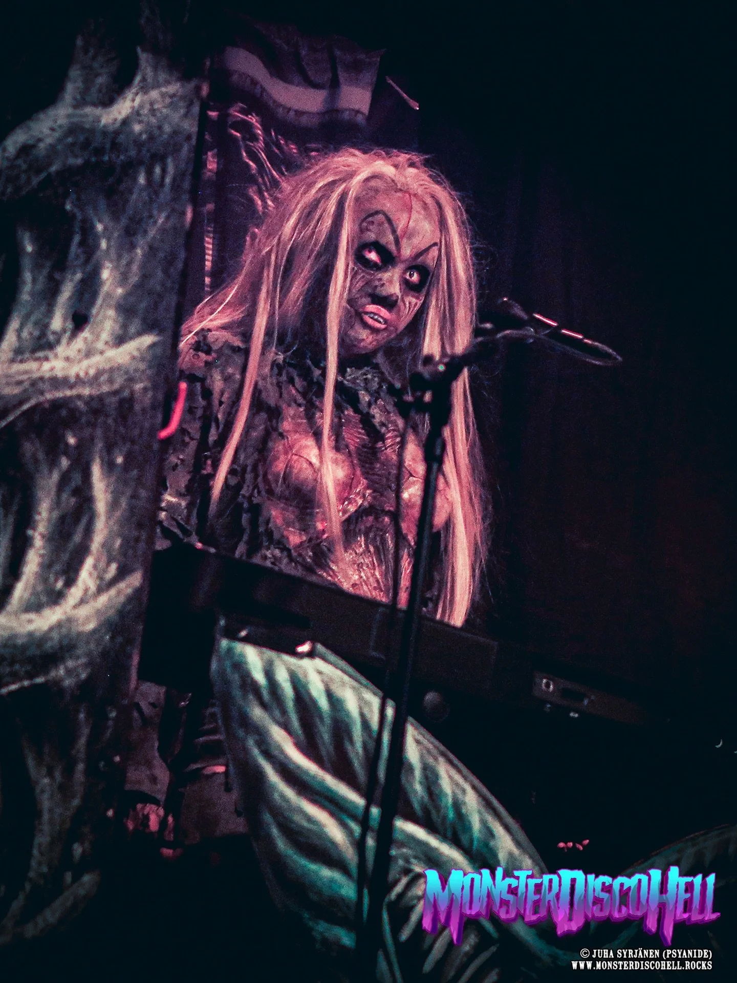 The weekend is almost here again, maniacs! Finally! Can&rsquo;t wait for the week to be over, done and dusted, and to get to more pleasant stuff like my own band practice and nachos with cheese. Thank Lordi it&rsquo;s Hella Good Friday! Here&rsquo;s 