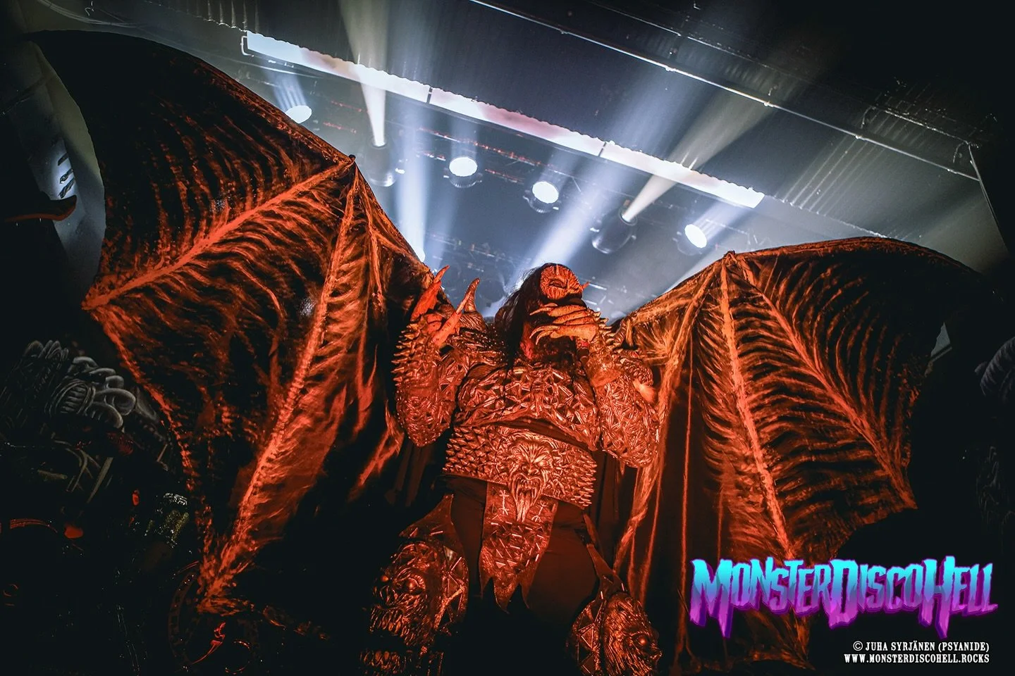 For today&rsquo;s Sunday Sundries, let&rsquo;s just go with the wings, you know!? It&rsquo;s been a while since our last &rdquo;Wings, you know!?&rdquo; photo, so here&rsquo;s a previously unused one I took at Tavastia, Helsinki on March 22nd 2025. C