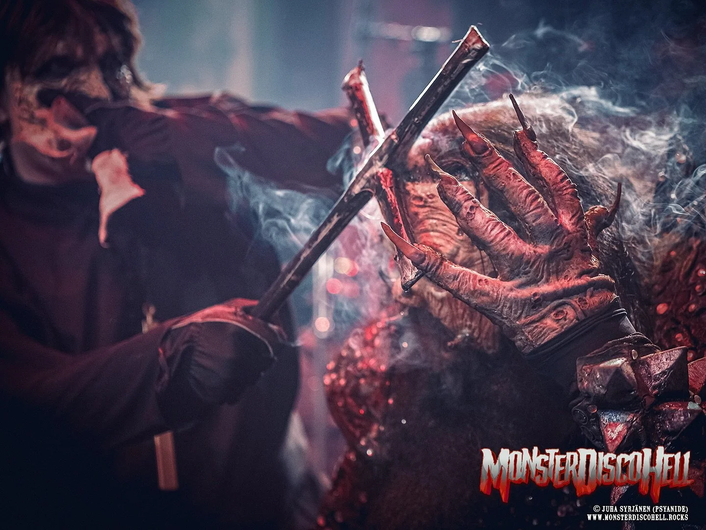 Happy Sunday, everyone! In today&rsquo;s MDH Sunday Sundries, we&rsquo;ll go Down On&hellip; no wait, Down *With* the Devil and have a Palm Sunday Morning Mass&hellip; or Mess? What do you think of that song? Should they take it back to the setlist a