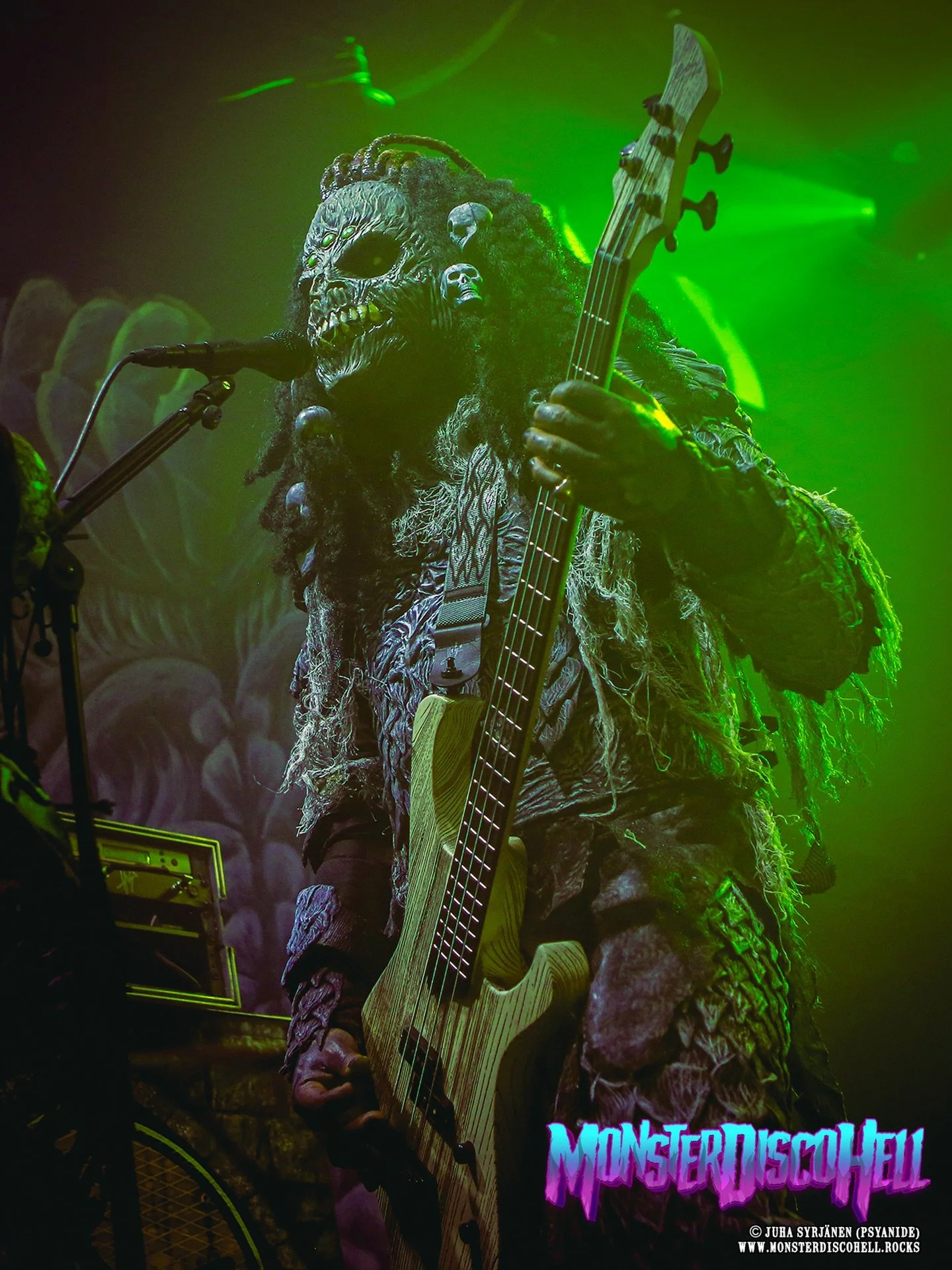 Let&rsquo;s go green for Hiistai! 💚🦎 This was one hell of a view at Tavastia, Helsinki on March 22nd 2025. Those who were in the front rows know what I&rsquo;m talking about. You got some nice Reptroll action up close for sure! Have you ever been t