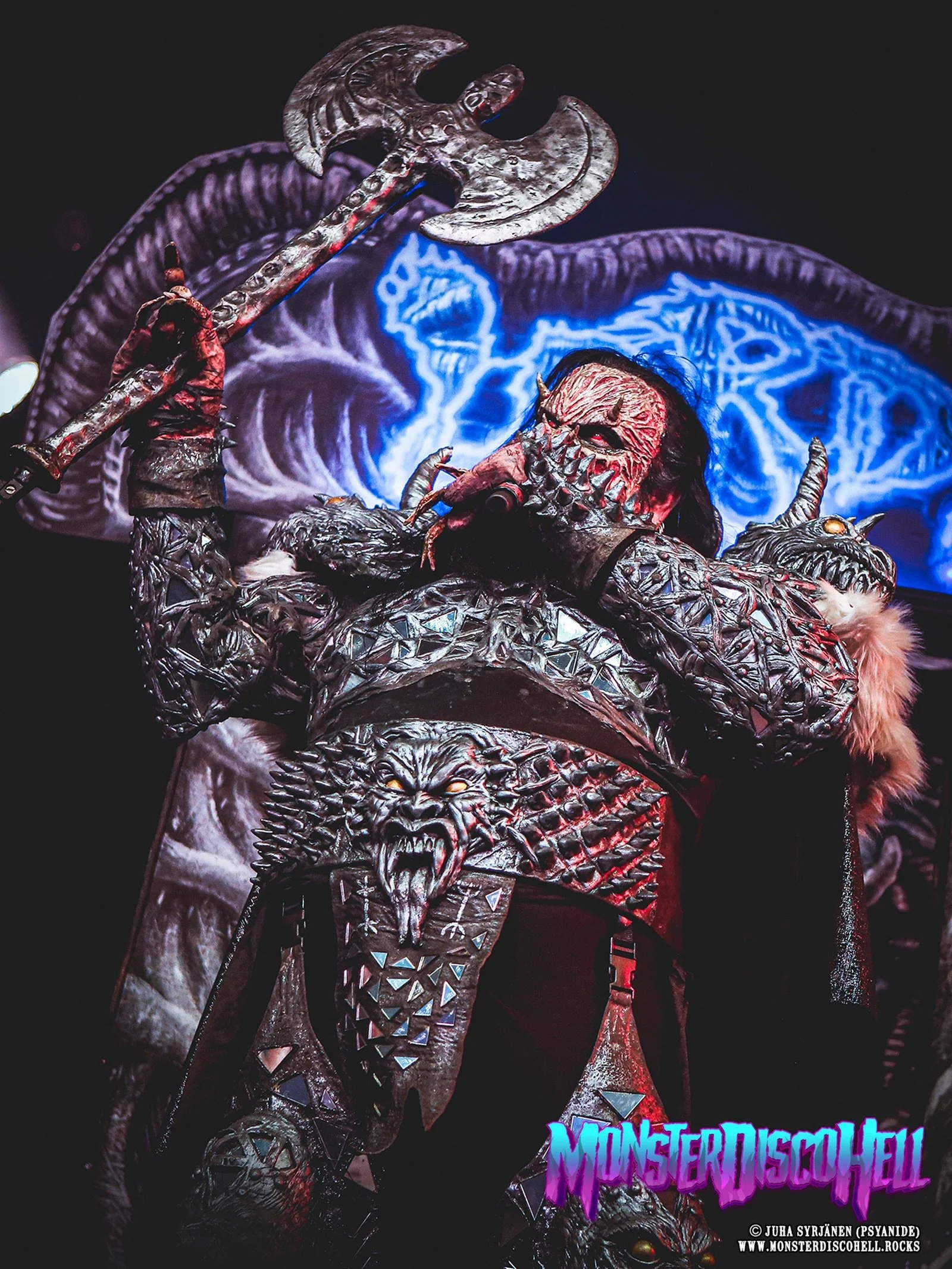 So, how was the show at Kuopiorock last night? Spill it, maniacs! I want to know everything! The FOMO continues today when the axe drops and The Arockalypse 20th anniversary caravan (me ma needs a new one&hellip;) stops at Qstock in Oulu. Who&rsquo;s