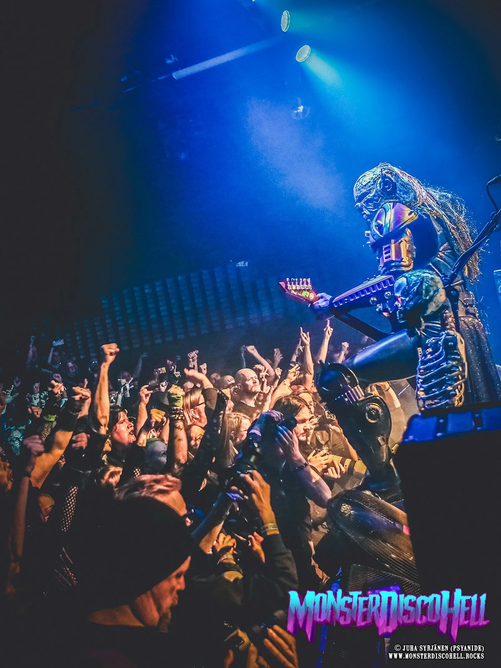 This is what it looks like when people appreciate and have a mechanical machine monsterman madness moment live! What a mayhem, and a few familiar faces in the crowd with their hands in the air! This previously unused shot was taken at Tavastia, Helsi