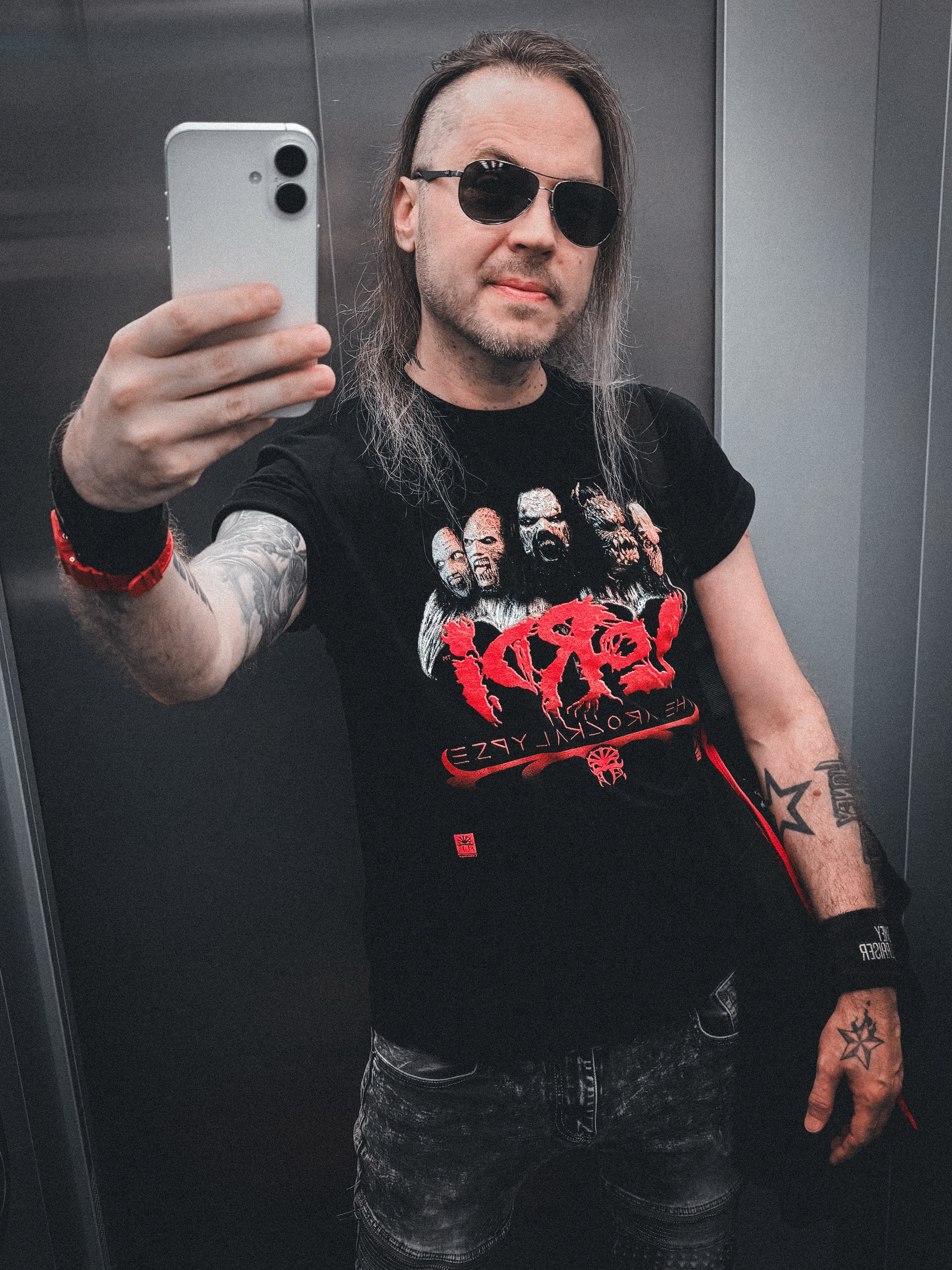 Today&rsquo;s post is just a quick elevator selfie before boarding Scare Force One to Scarctic Circle! See you monstermaniacs tonight at Simerock in Rovaniemi! And see, I&rsquo;m wearing the shirt YOU picked for me! Thank you for the right choice! 😝