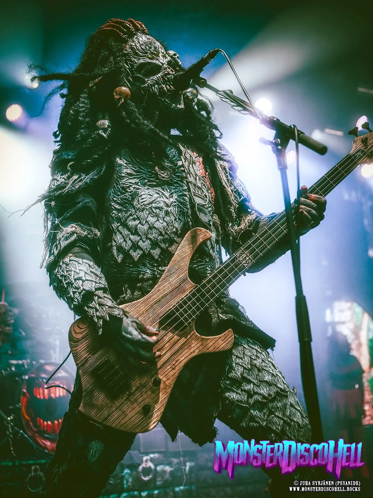 So, maniacs  how&rsquo;s this pic working for you for today&rsquo;s Hiistai post? There&rsquo;s some good on-stage lizard action going on in this shot I took at Logomo, Turku on August 21st 2026. The wind is blowing, the lights are shining and the Re