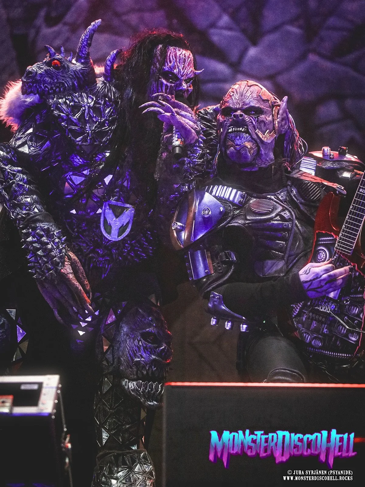 The big guy and the new guy! Kone visited in our Hiistai post yesterday, so today we&rsquo;ll bring Mr. Lordi into our mid-week mechanical machine monsterman madness moment post! And when that Hulking Dynamo steps into frame, Kone better give his bes