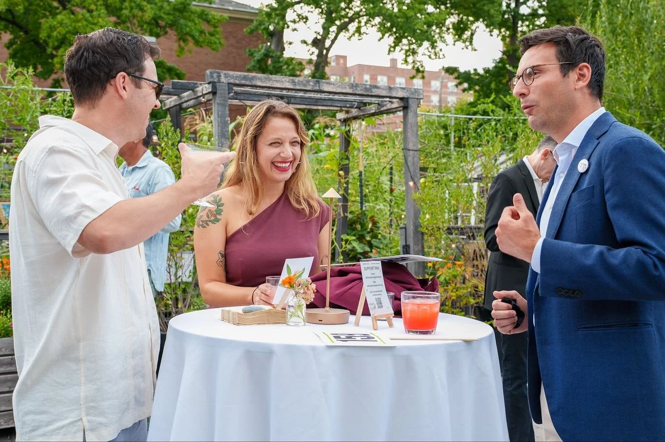 What a night! We are so grateful for everyone who came out to celebrate community and support RNH programs at Sunday&rsquo;s Cocktails in the Garden. It was a night filled with so much joy, laughter and connection between neighbors. We are in awe of 