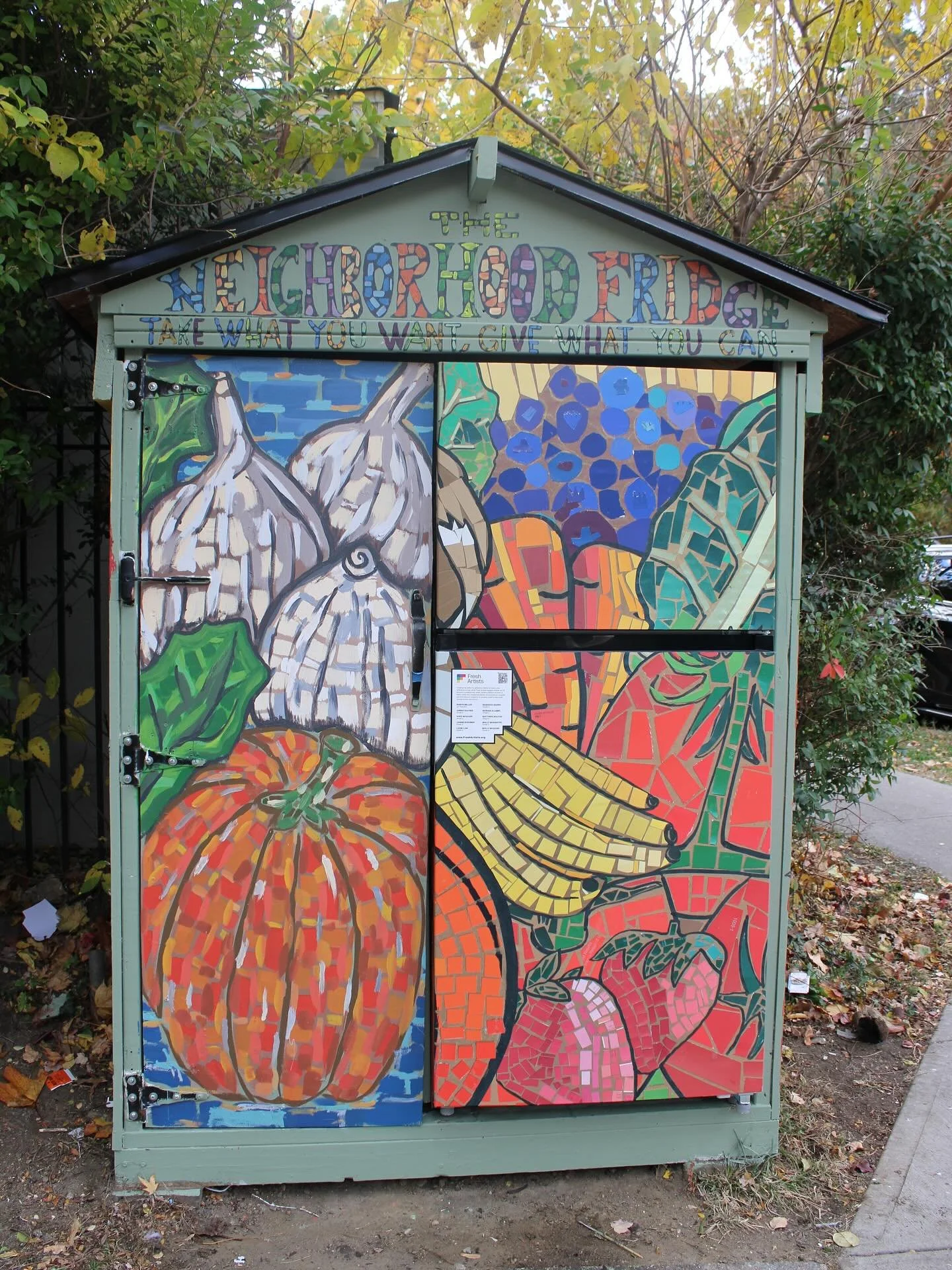 The Neighborhood Fridge has a new look! Special thank you to @freshartists for the vinyl wrapped fridge featuring the artwork of K-12 students, and our staff for painting the shed to match. We are so grateful for this bright and beautiful fridge amid