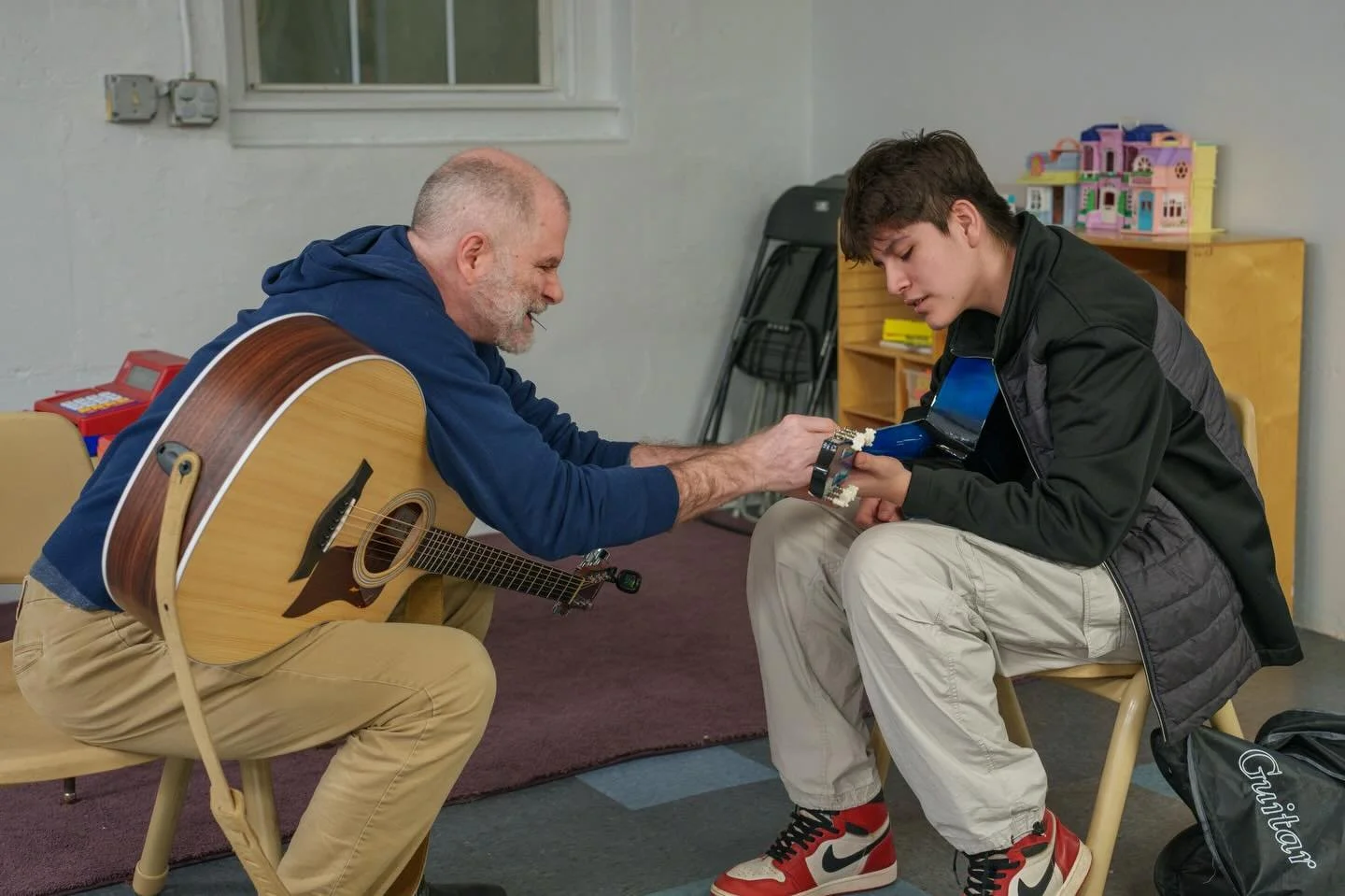 Our Community Classes are back for the new year! Build confidence and learn new skills in a supportive environment. Classes are also a great place to connect with your neighbors. We have a variety of offerings from pastel portraits to home apothecary