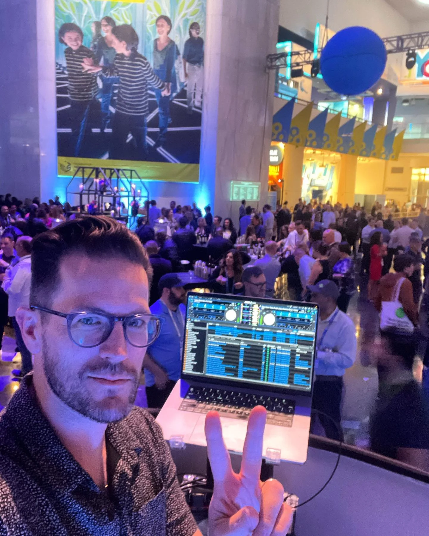 #todaysdjmrbooth at the @msichicago was a good one. Truthfully no idea why I was there or who the client was. The CEO stormed the booth at the end of the night and told me to cut the music and sing happy birthday to one of their employees&hellip; gre
