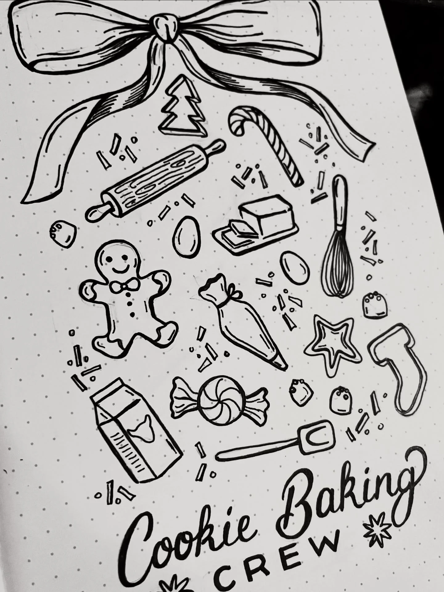 Anyone else bake cookies with their families? Decided to try out a few designs for a cookie crew shirt. Trying out the bow/doodle trend for this one. 😉🍪