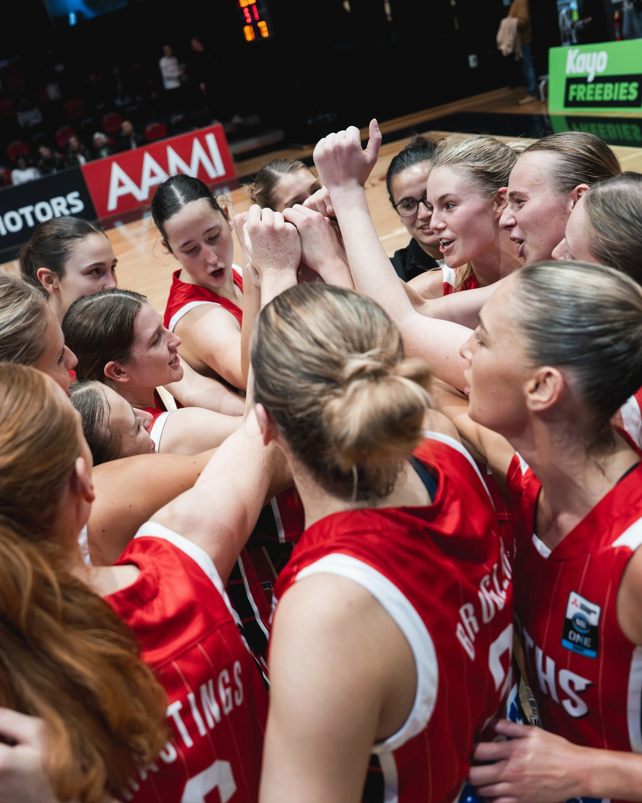 Four games. Four wins. Weekend complete. ✅

Our women stay undefeated, dominating 101&ndash;73, while our men close it out strong in a tough one, 102&ndash;96. Doing it on Mother&rsquo;s Day makes it that little bit more special 💐

We&rsquo;re home 
