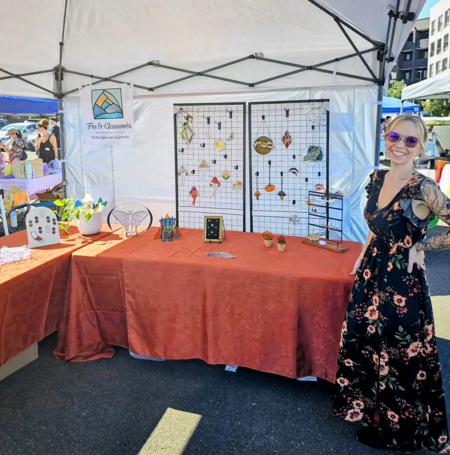 Very first market in the East Bay was SUCH a success!! 😁🤗 

I was truly worried when I saw 90⁰ on the forecast that the whole day would be a dud, but the community still showed up and showed out! Feeling SO lucky to be able to share my art and beyo
