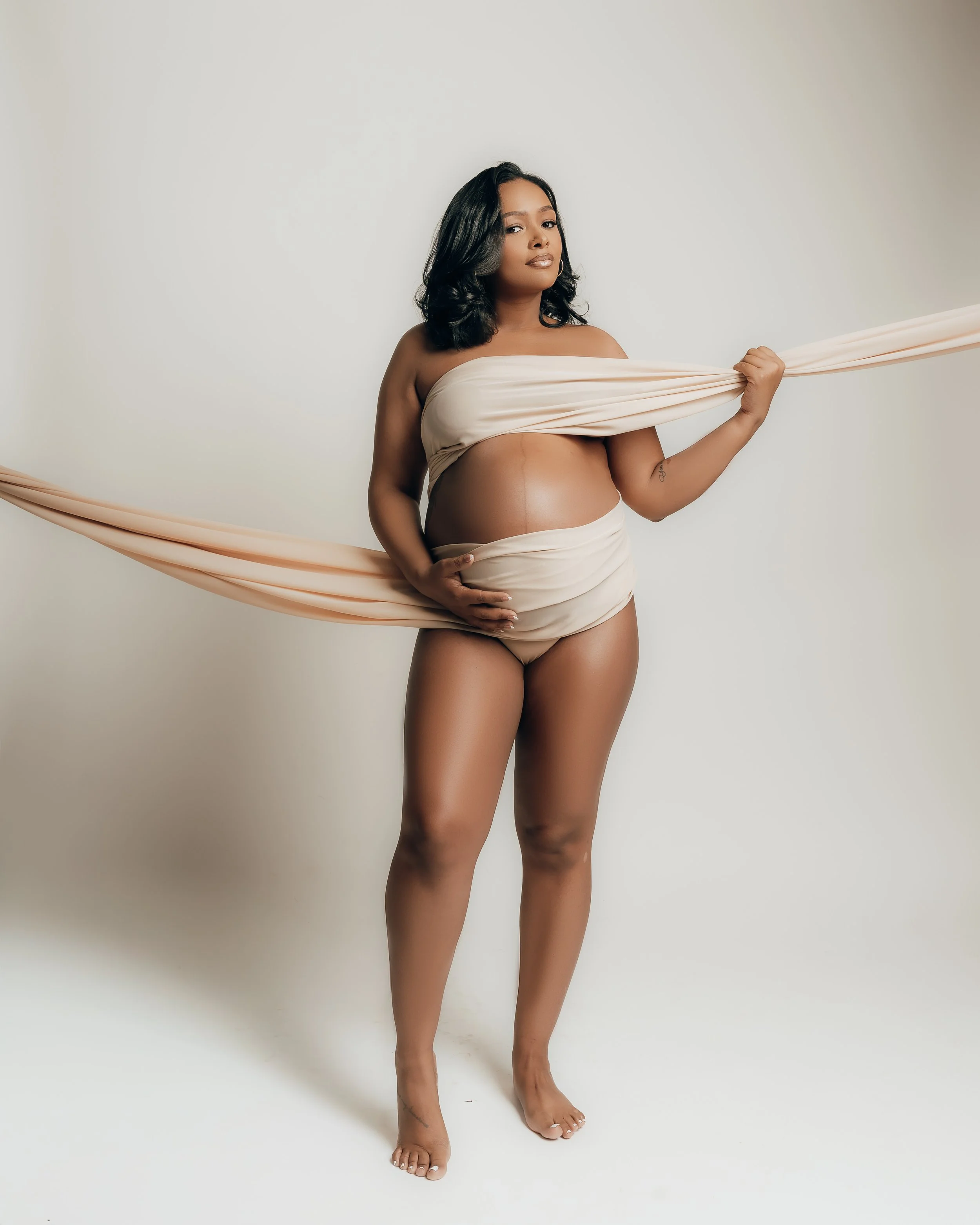 Luxury maternity session in raleigh, nc by vonteshotit