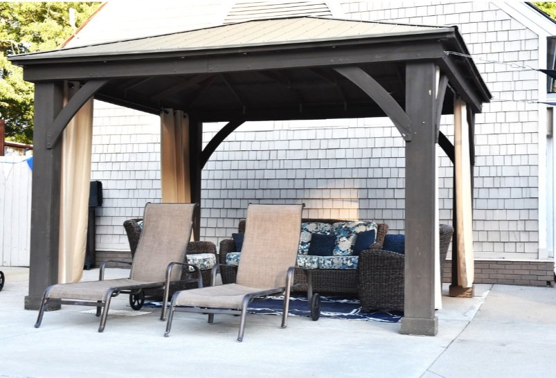 Cabana Reservations — The Club at Windward