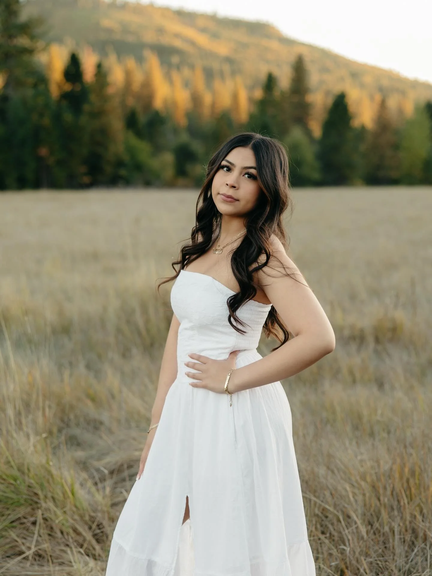 Esto fue effortless 🏔️📸
From start to finish, capturing these photos with Valeria was such a creative experience. Love this senior session!

#SeniorPhotos
#ClassOf2026
#mountainseniorphotos 
#GrassValleySeniorphotographer
#BryanGallagherPhoto